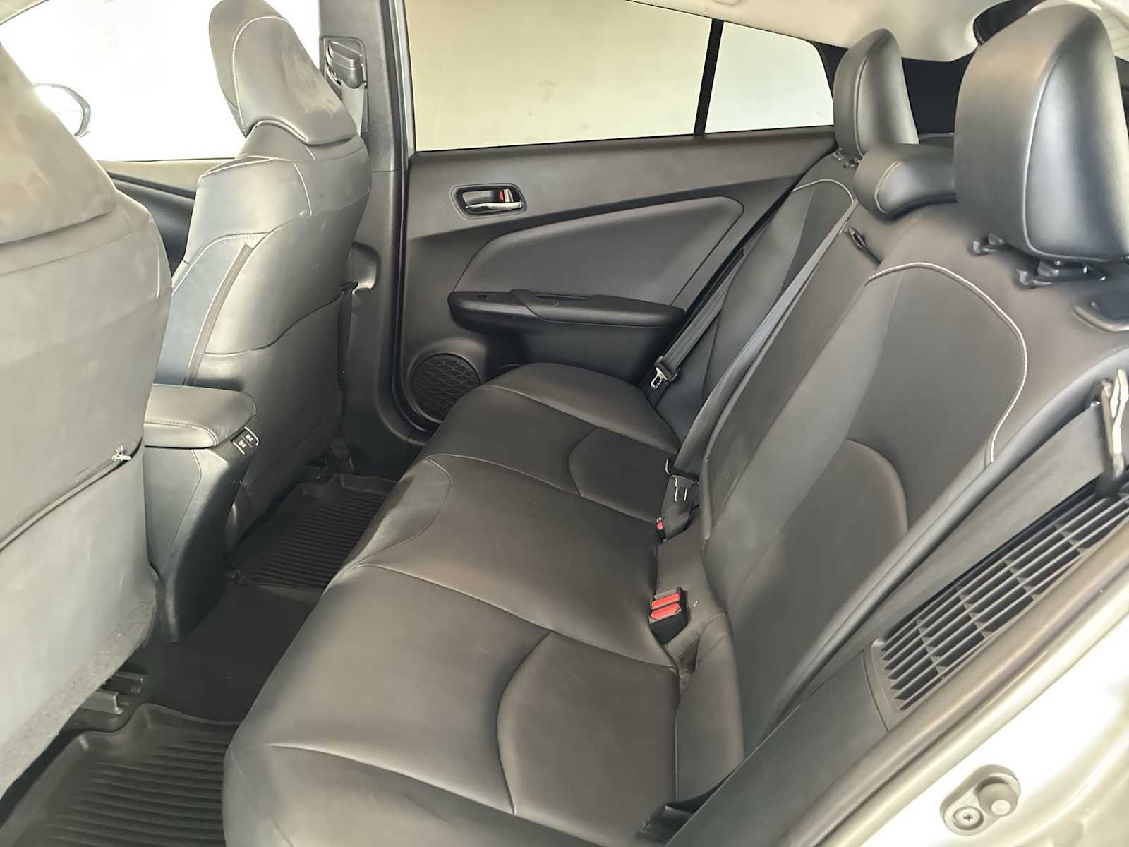 Thumbnail: 2021 Toyota Prius Prime - 24