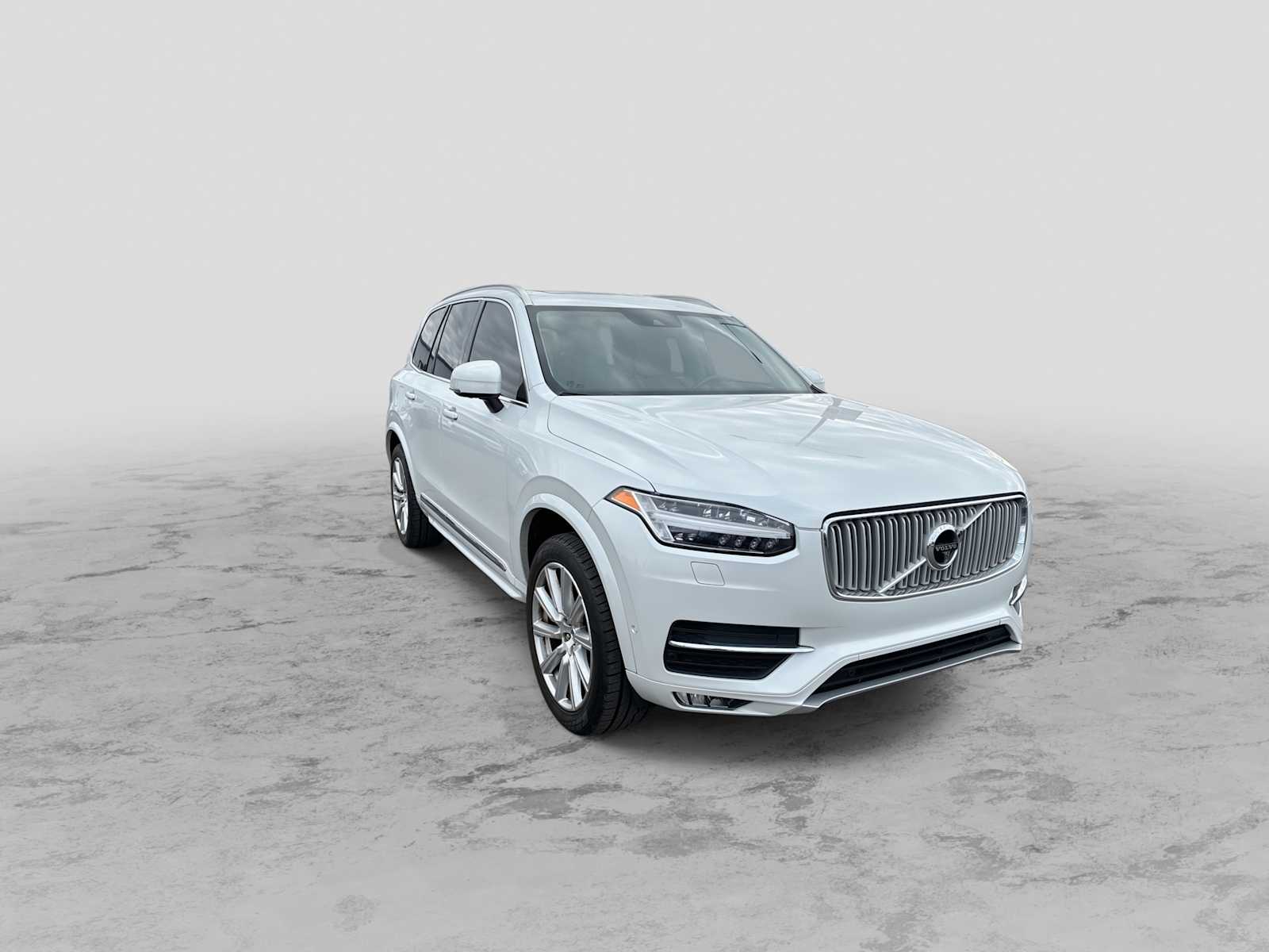 Thumbnail: 2017 Volvo XC90 - 3