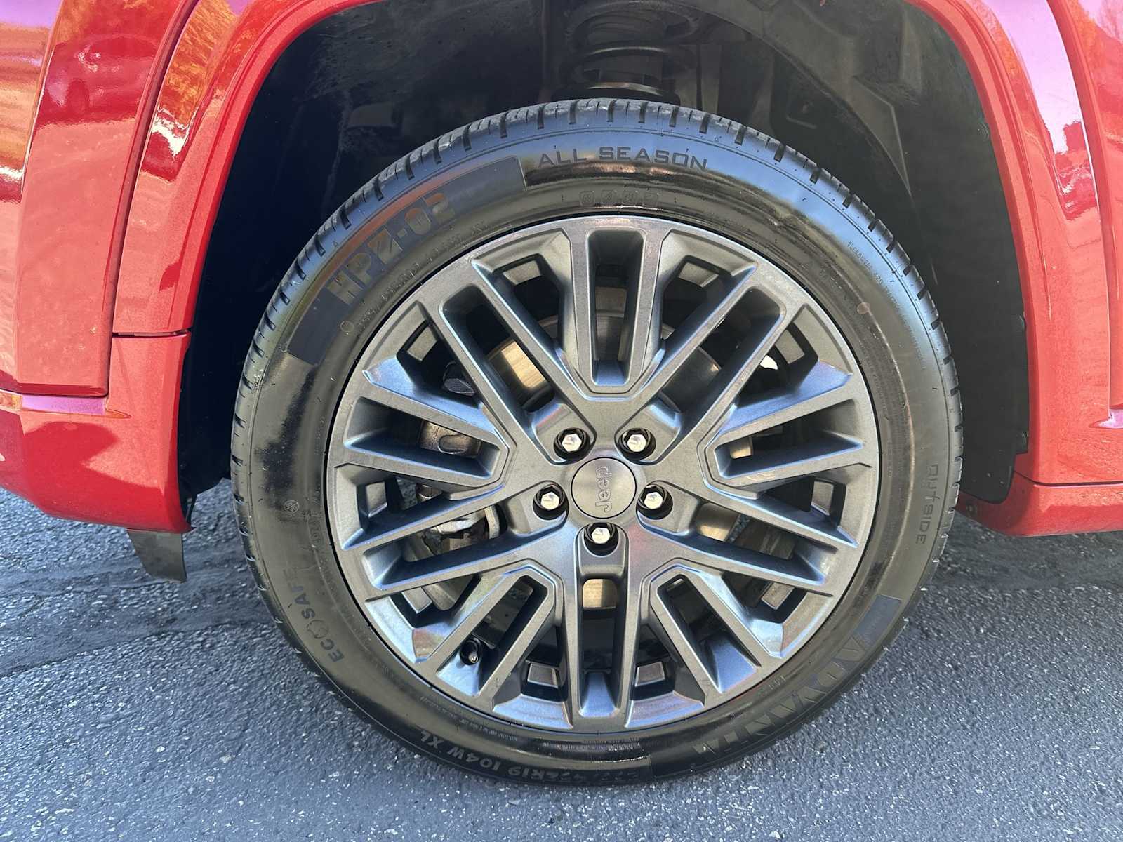 Thumbnail: 2023 Jeep Compass - 17