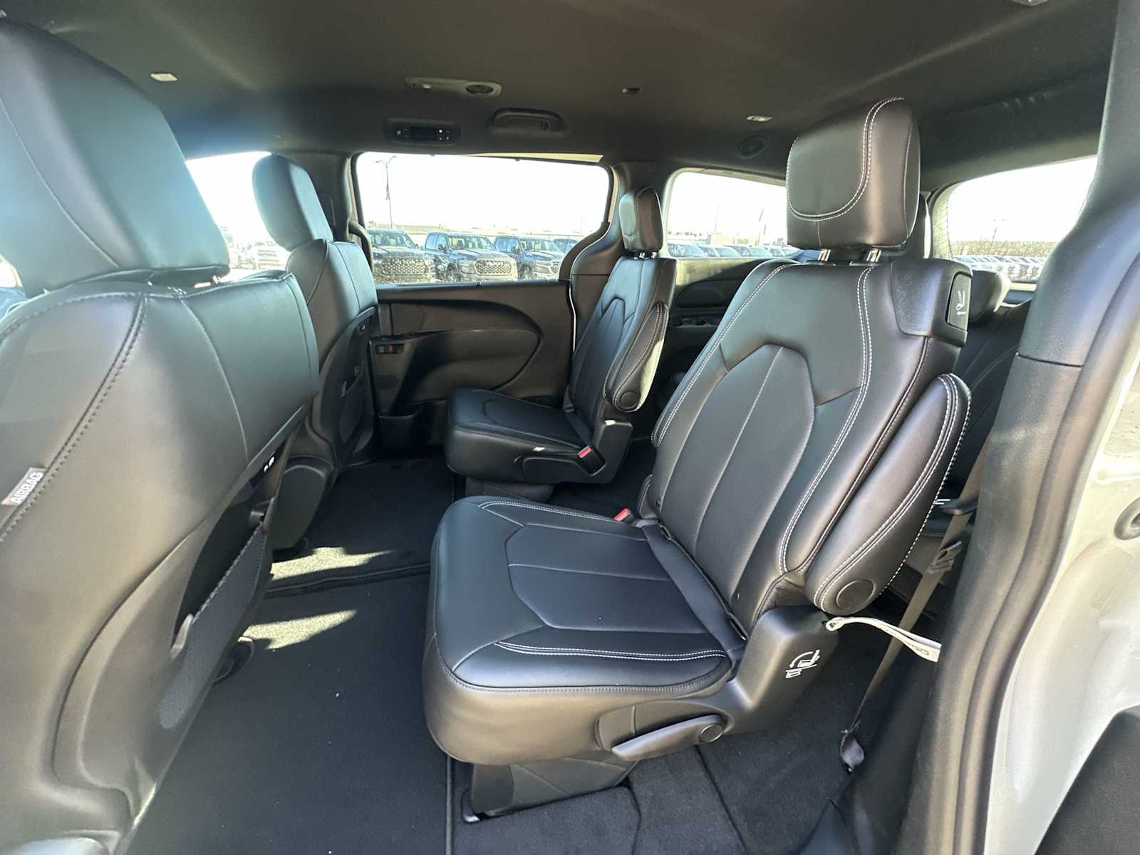 Thumbnail: 2026 Chrysler Pacifica - 22