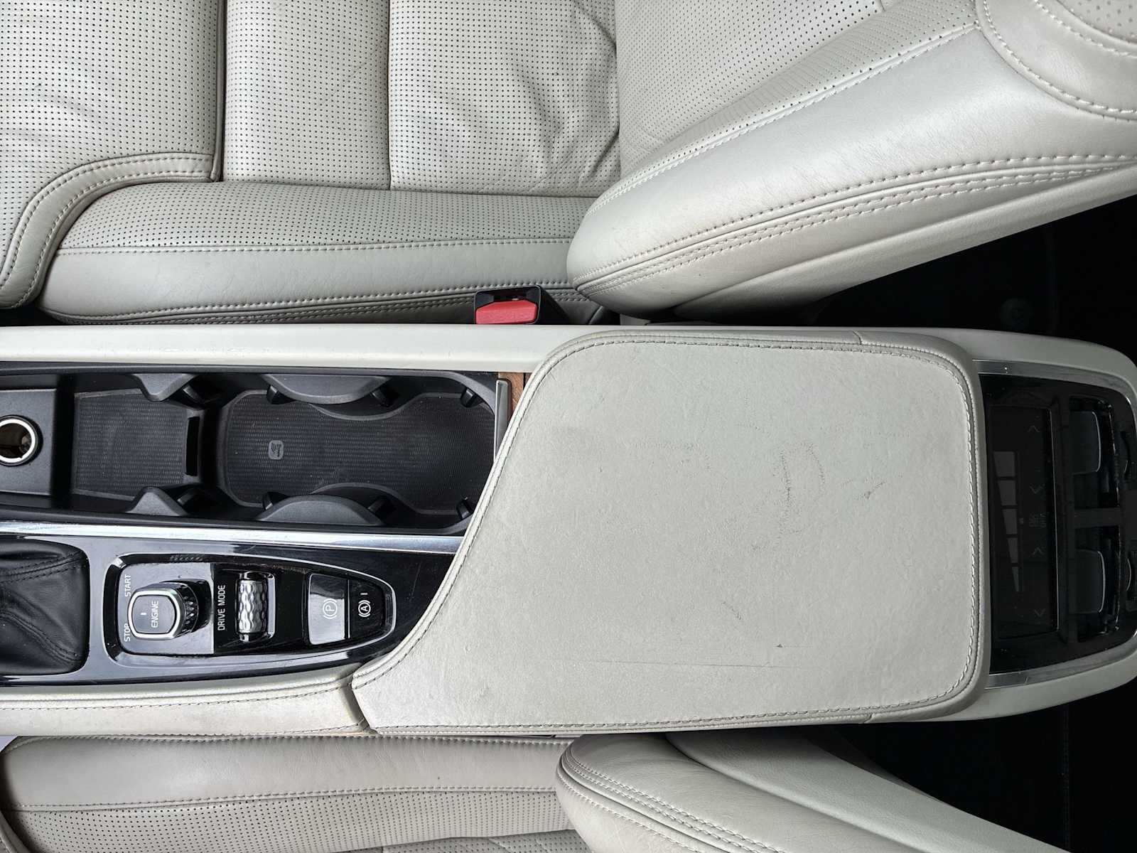 Thumbnail: 2017 Volvo XC90 - 26