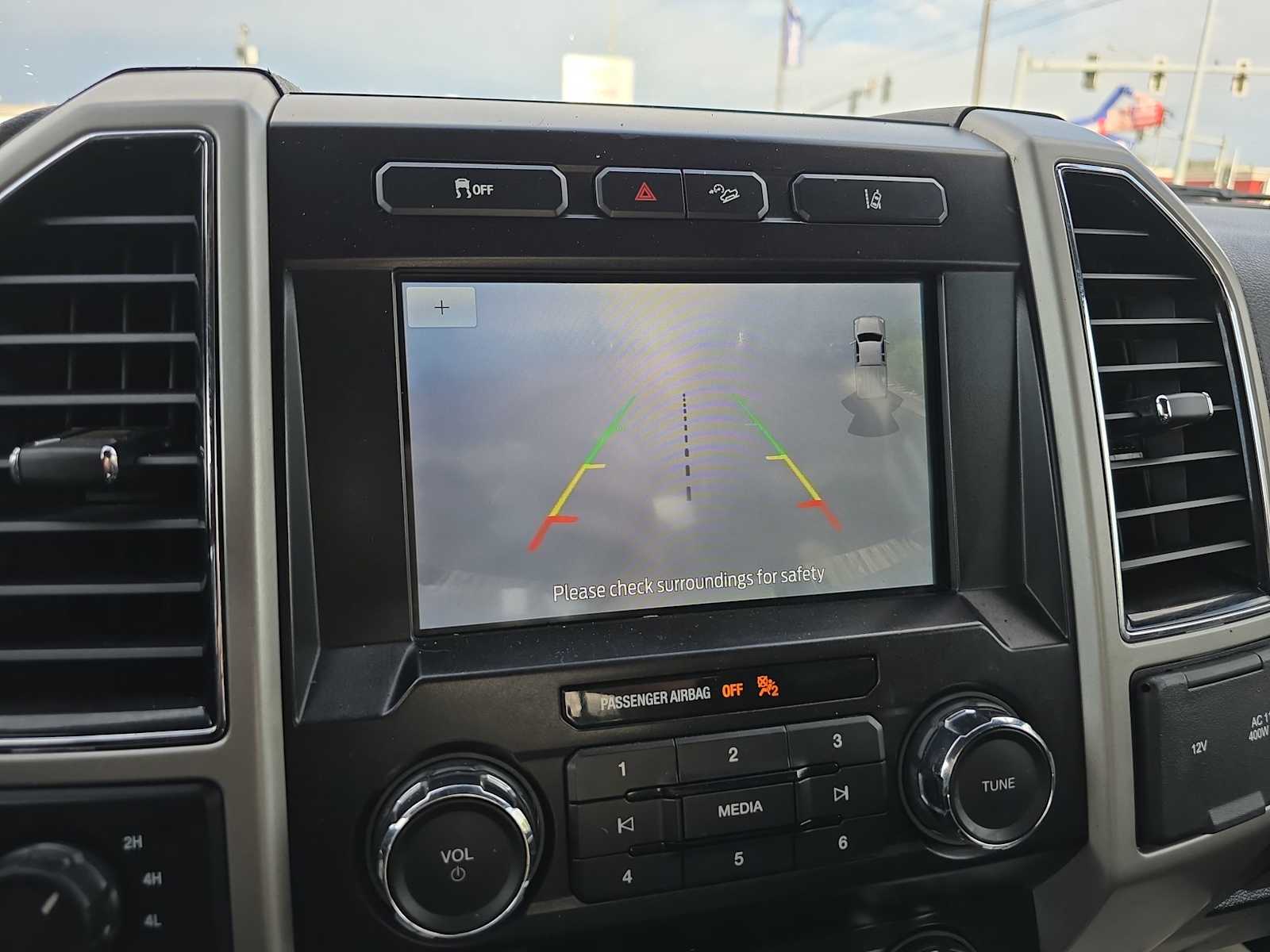 Thumbnail: 2020 Ford F-350 - 22