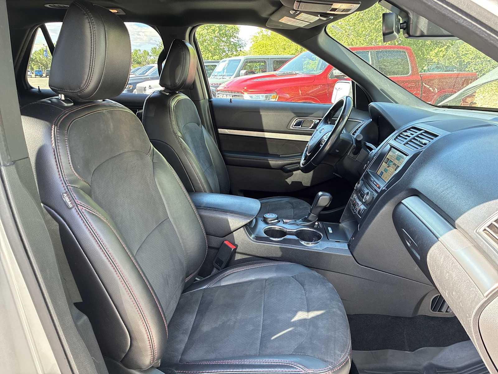 Thumbnail: 2018 Ford Explorer - 26