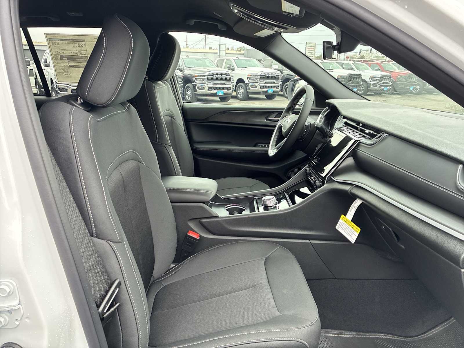 Thumbnail: 2026 Jeep Grand Cherokee - 24