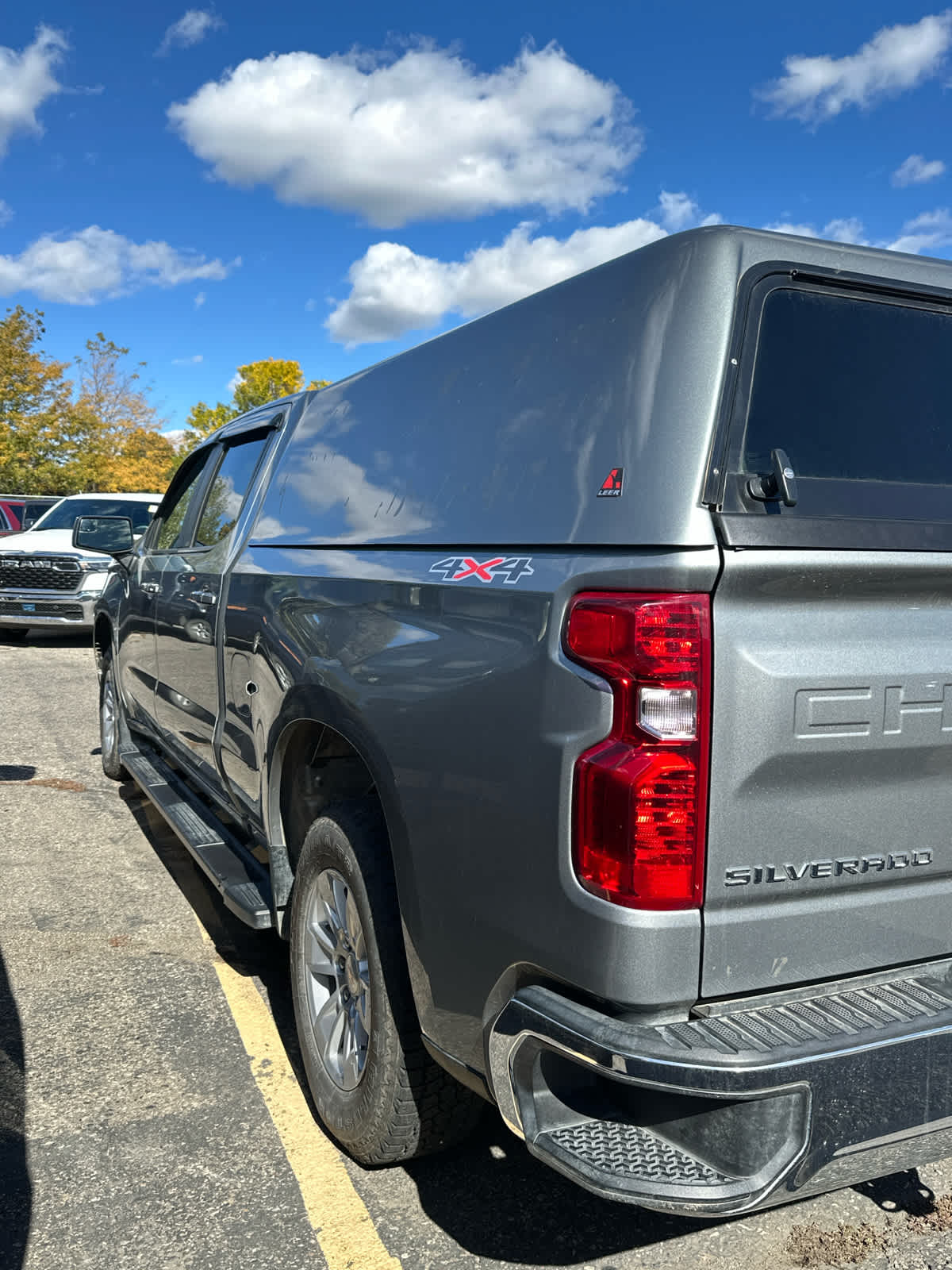 2023 Chevrolet Silverado 1500 photo 3