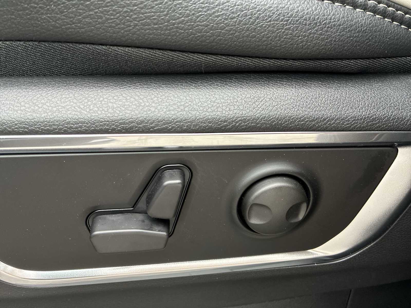 Thumbnail: 2026 RAM 1500 - 14