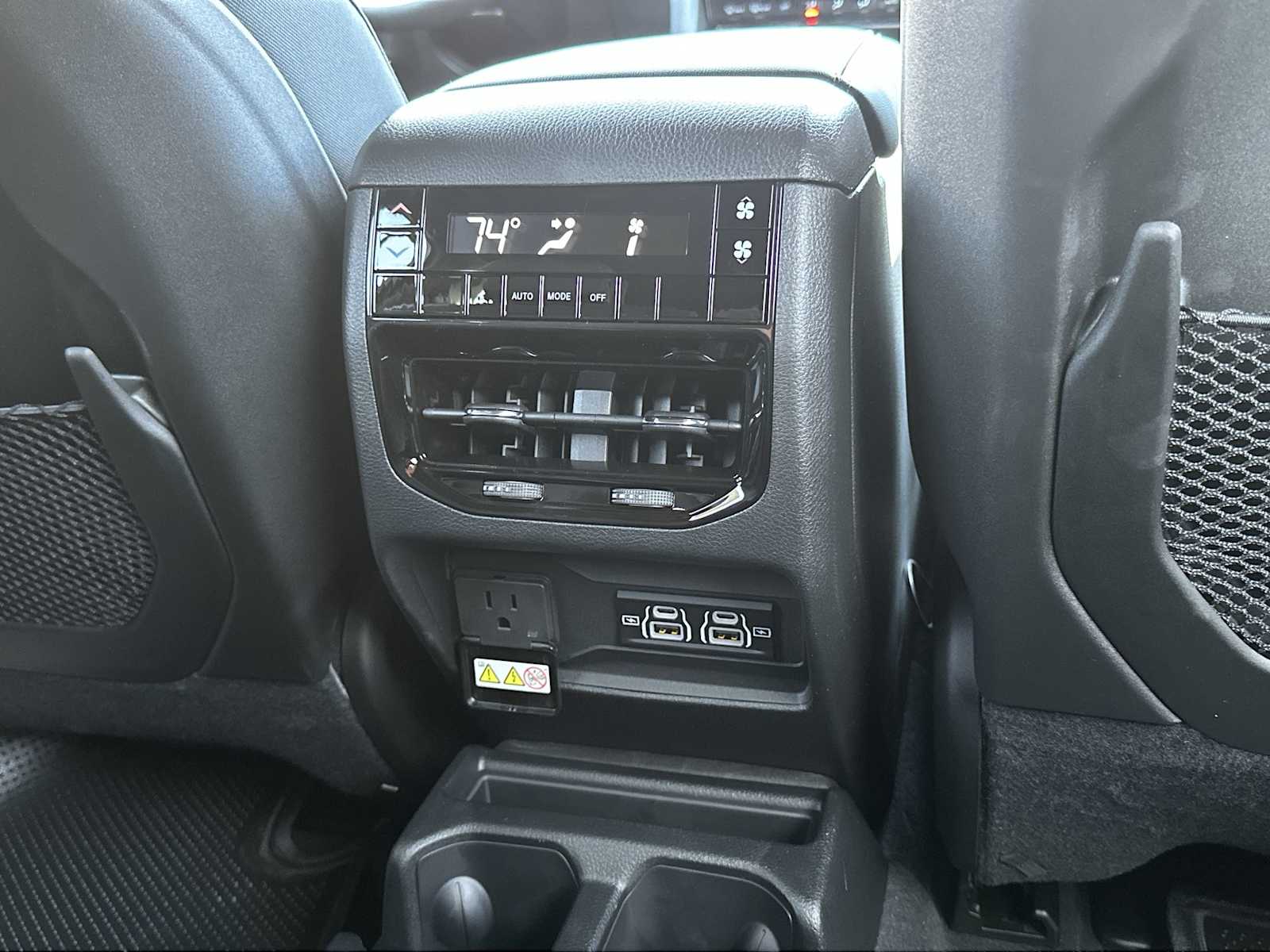 Thumbnail: 2025 Jeep Grand Cherokee - 20