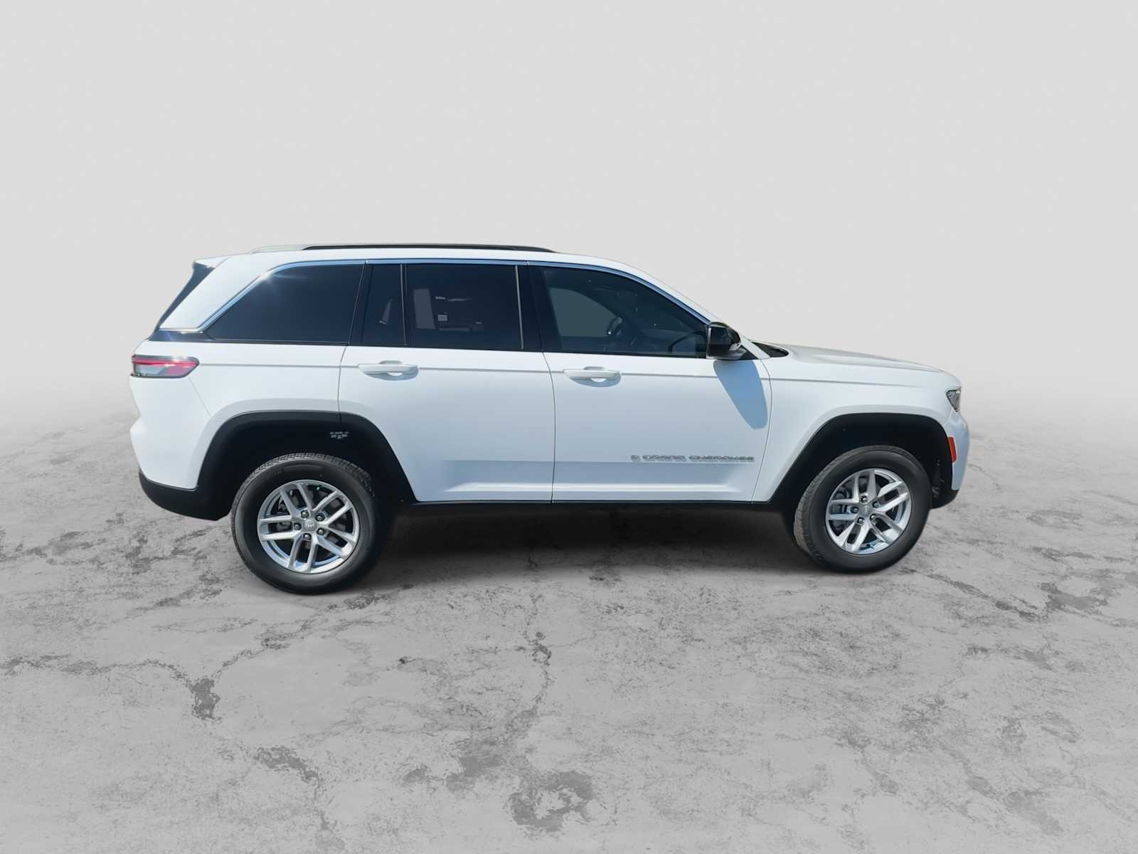 Thumbnail: 2025 Jeep Grand Cherokee - 9