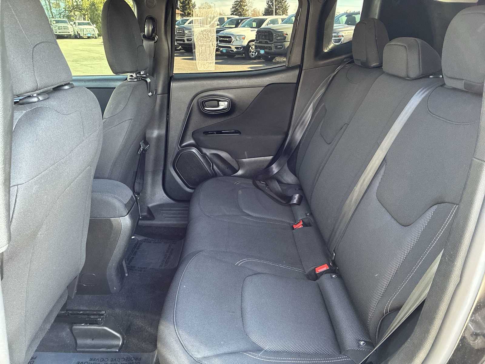 Thumbnail: 2020 Jeep Renegade - 23