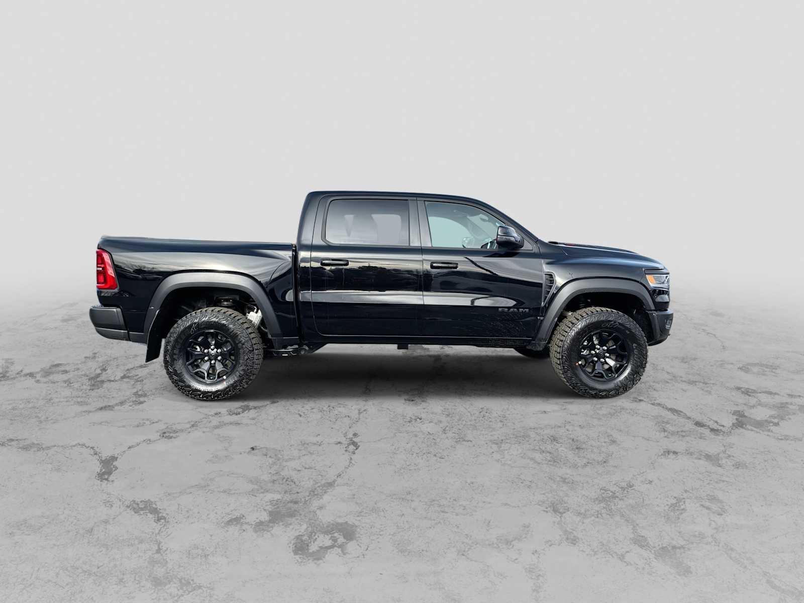 Thumbnail: 2026 RAM 1500 - 9