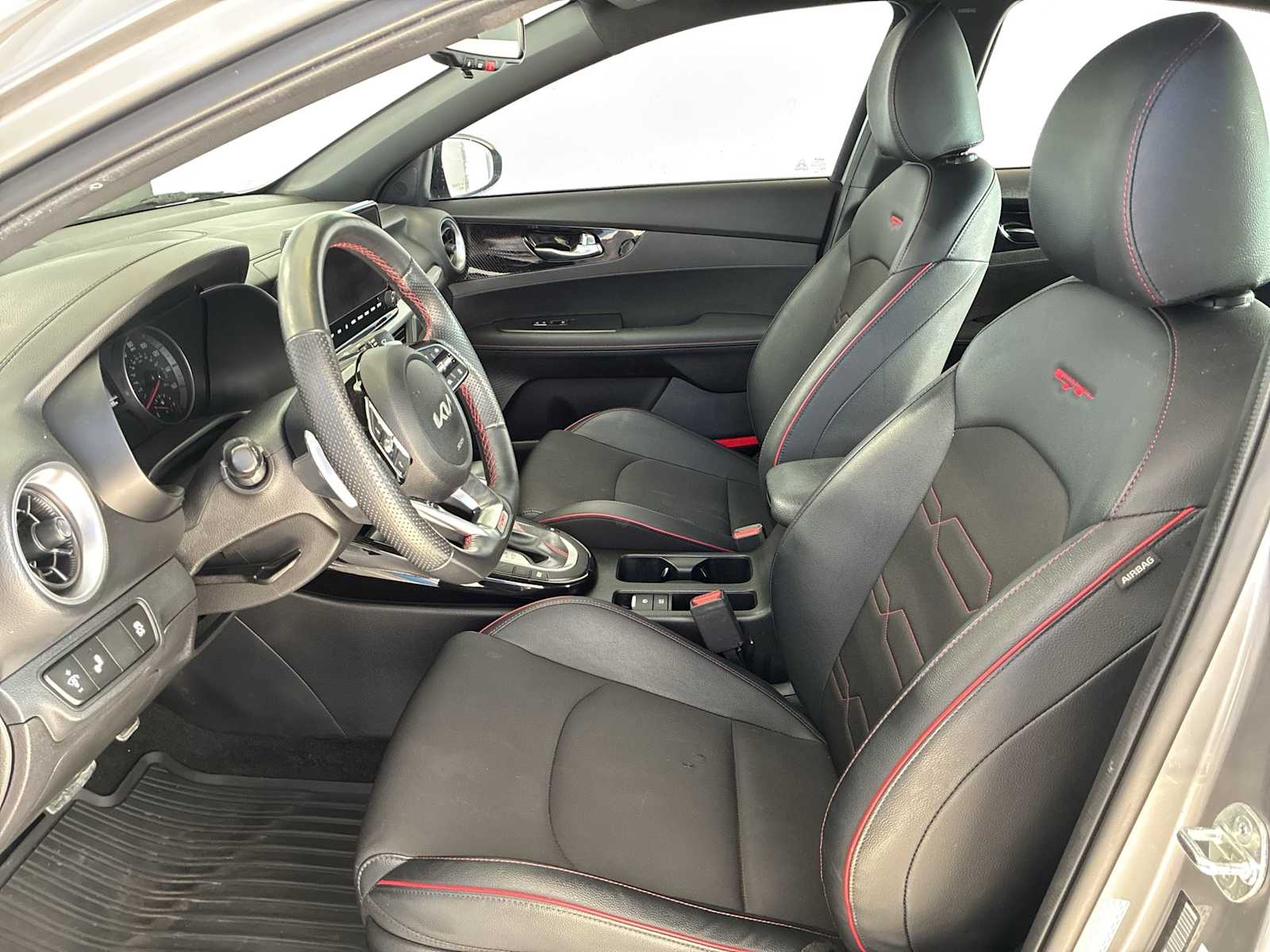 Thumbnail: 2023 Kia Forte - 13