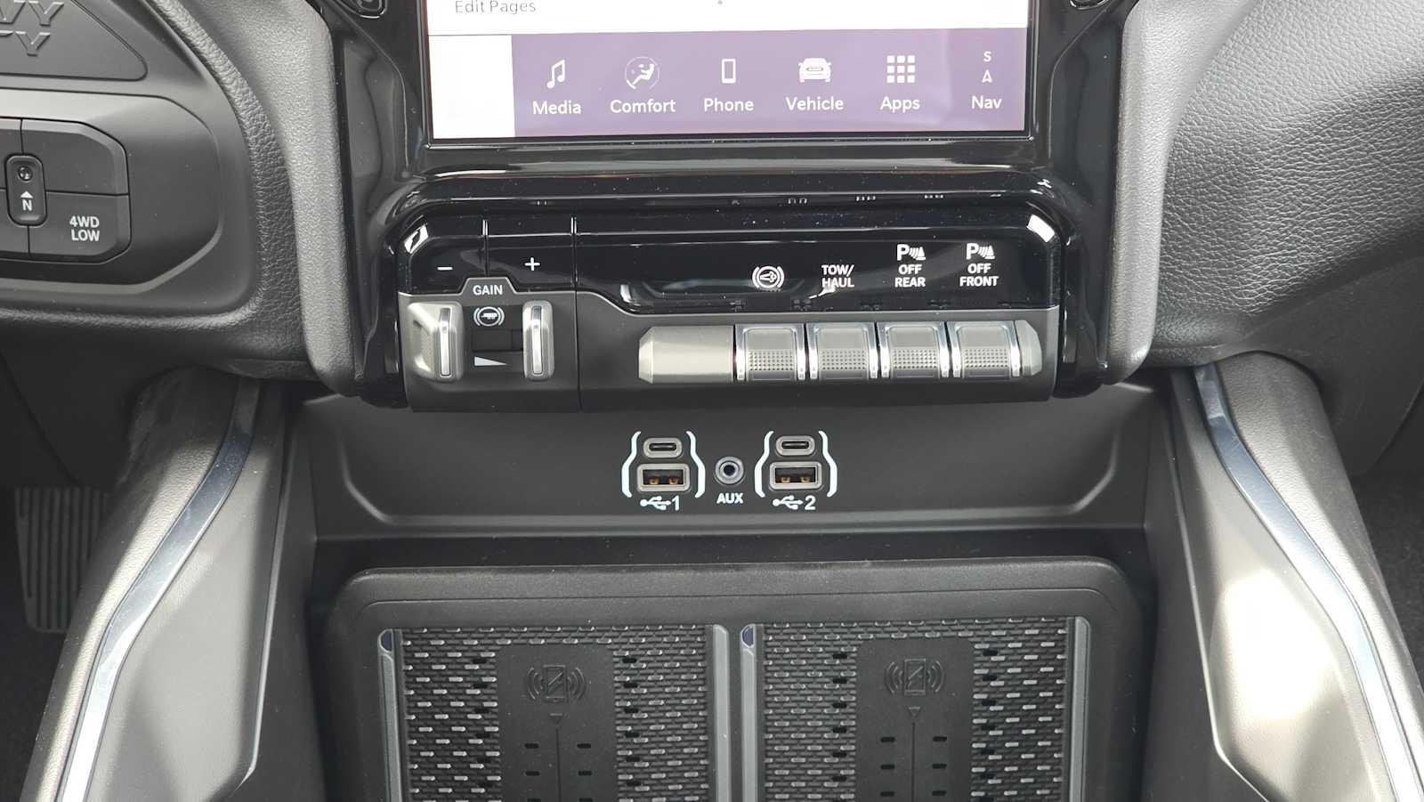 2025 RAM 3500 Laramie 17