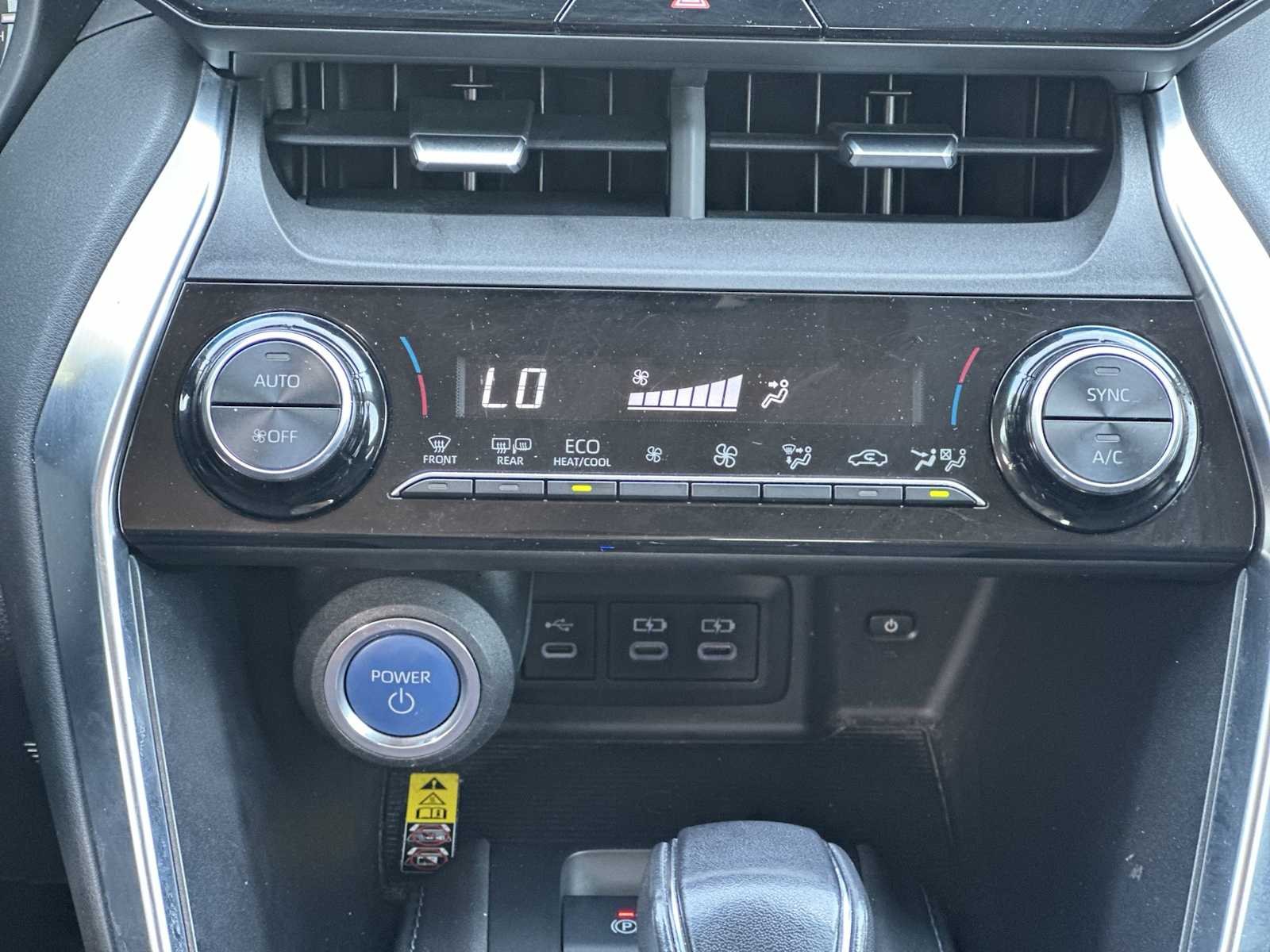 Thumbnail: 2023 Toyota Venza - 16