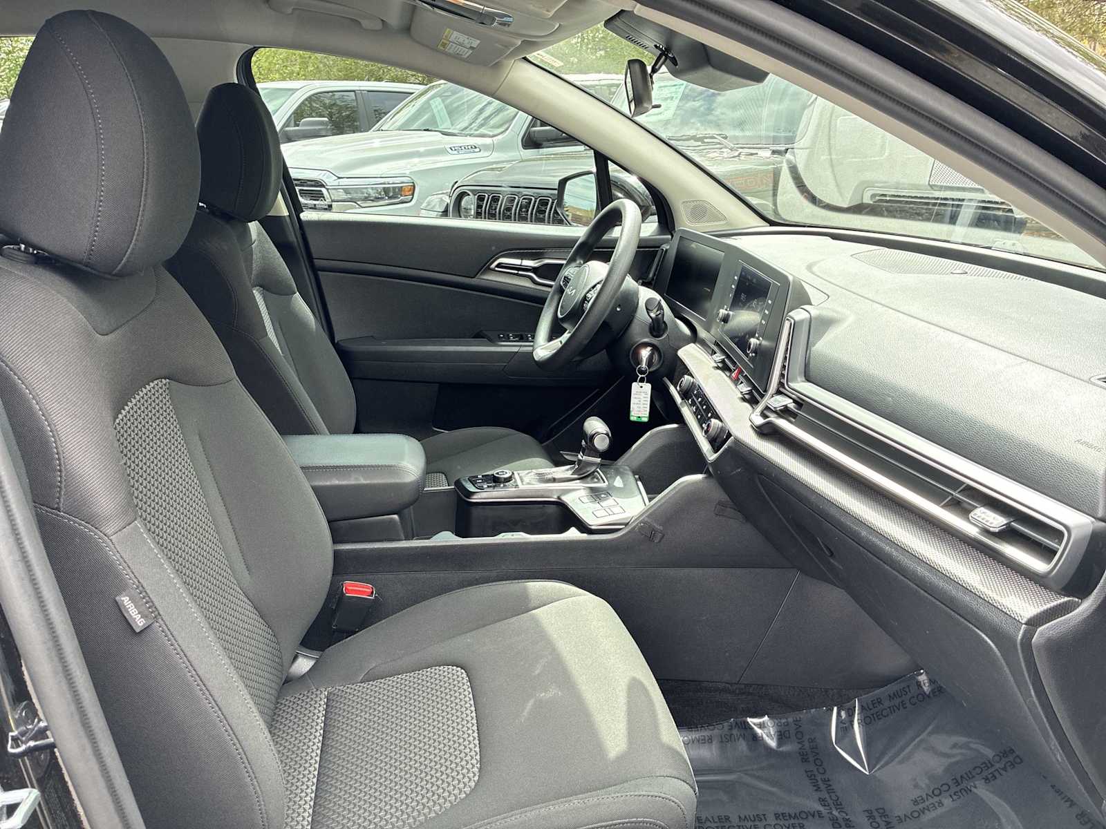 Thumbnail: 2023 Kia Sportage - 23