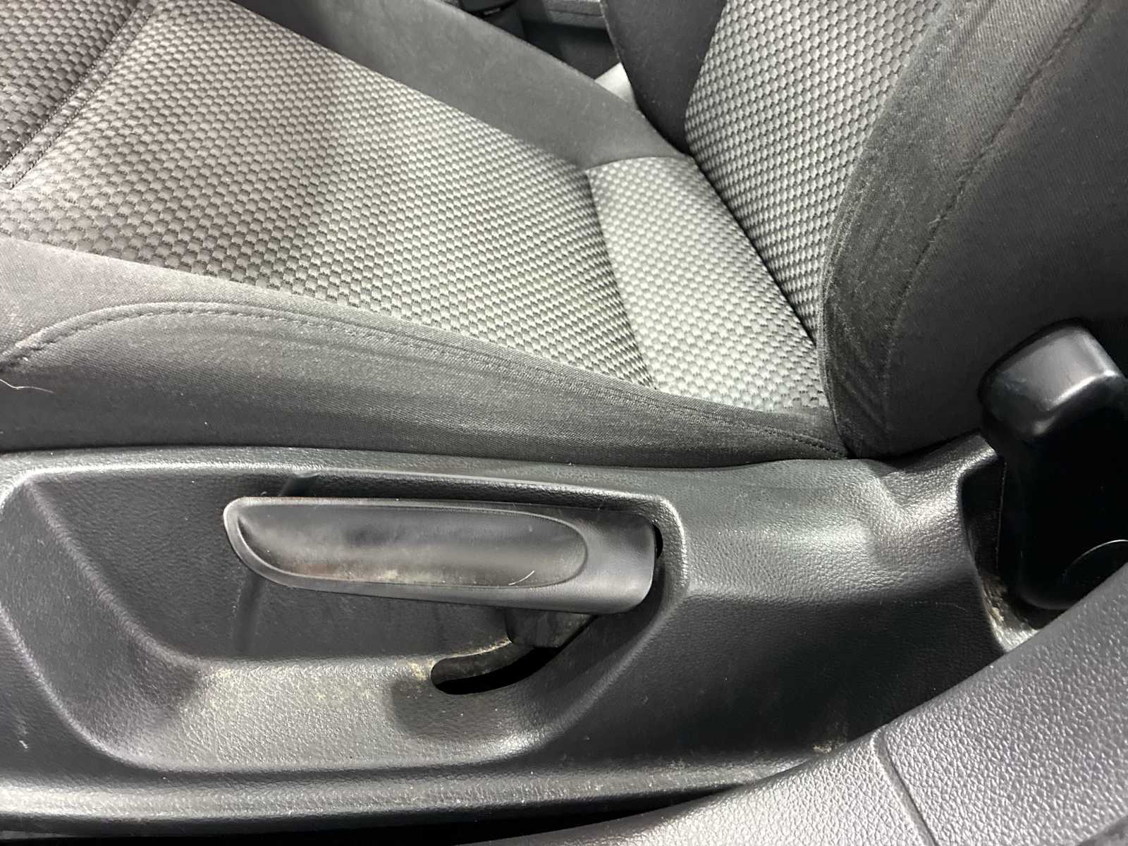 Thumbnail: 2014 Volkswagen Jetta - 14