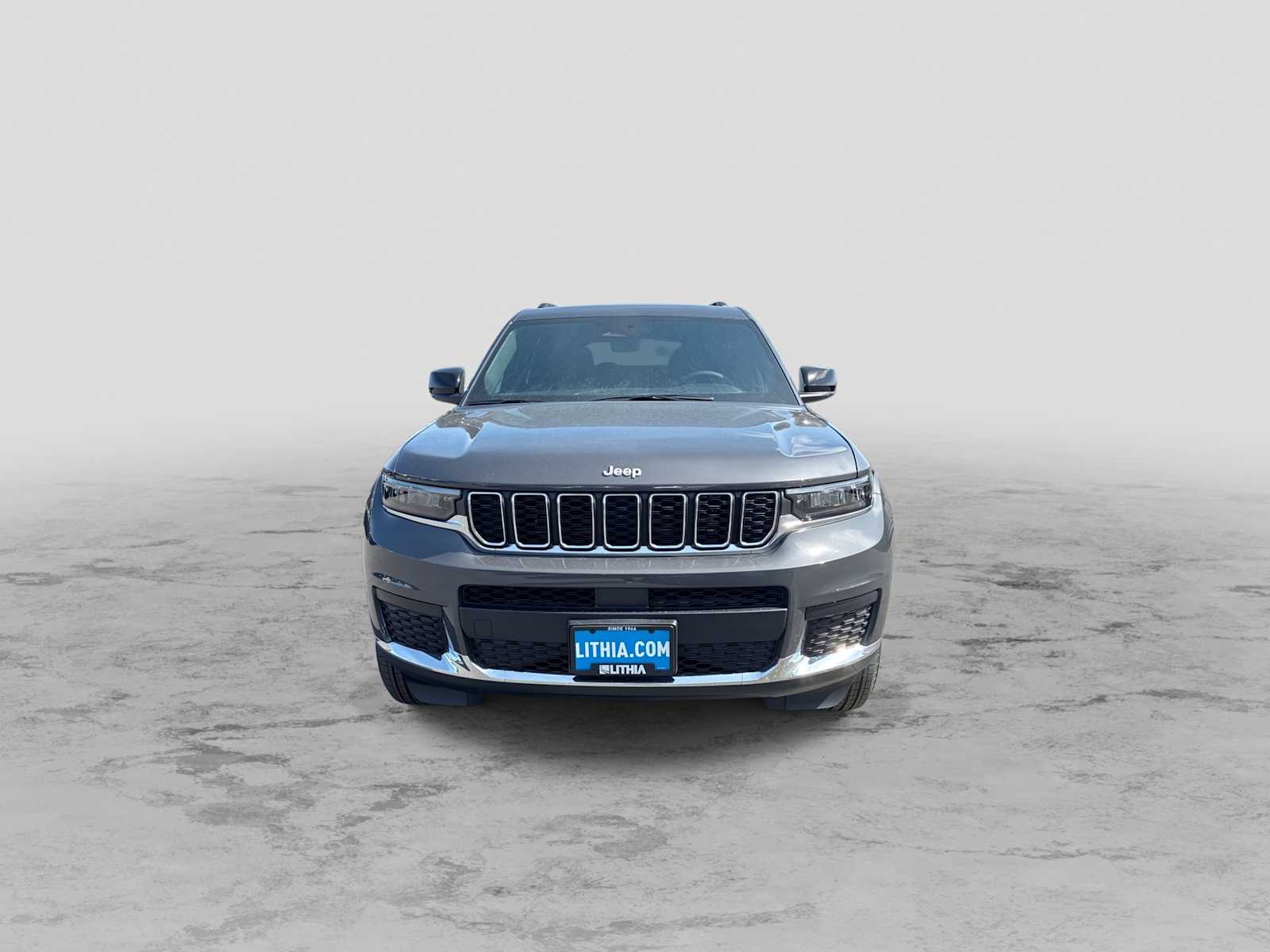Thumbnail: 2026 Jeep Grand Cherokee - 3