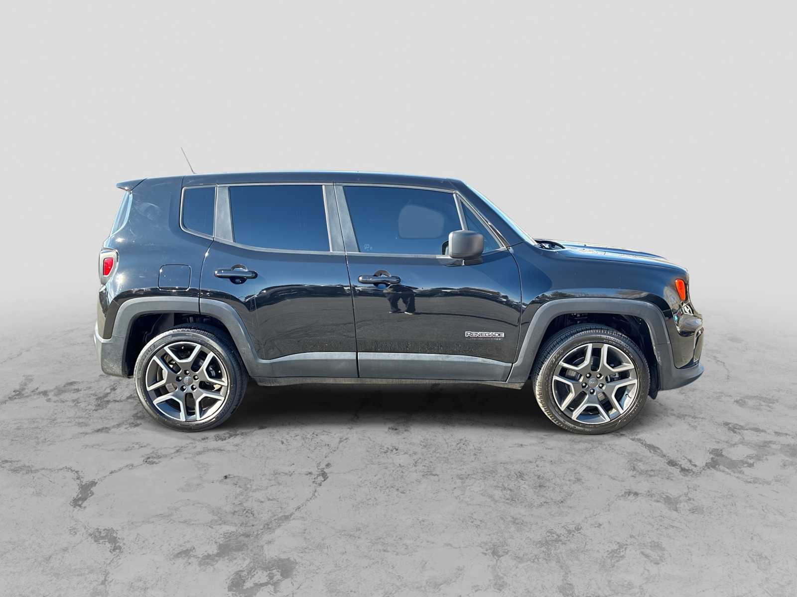 Thumbnail: 2020 Jeep Renegade - 9