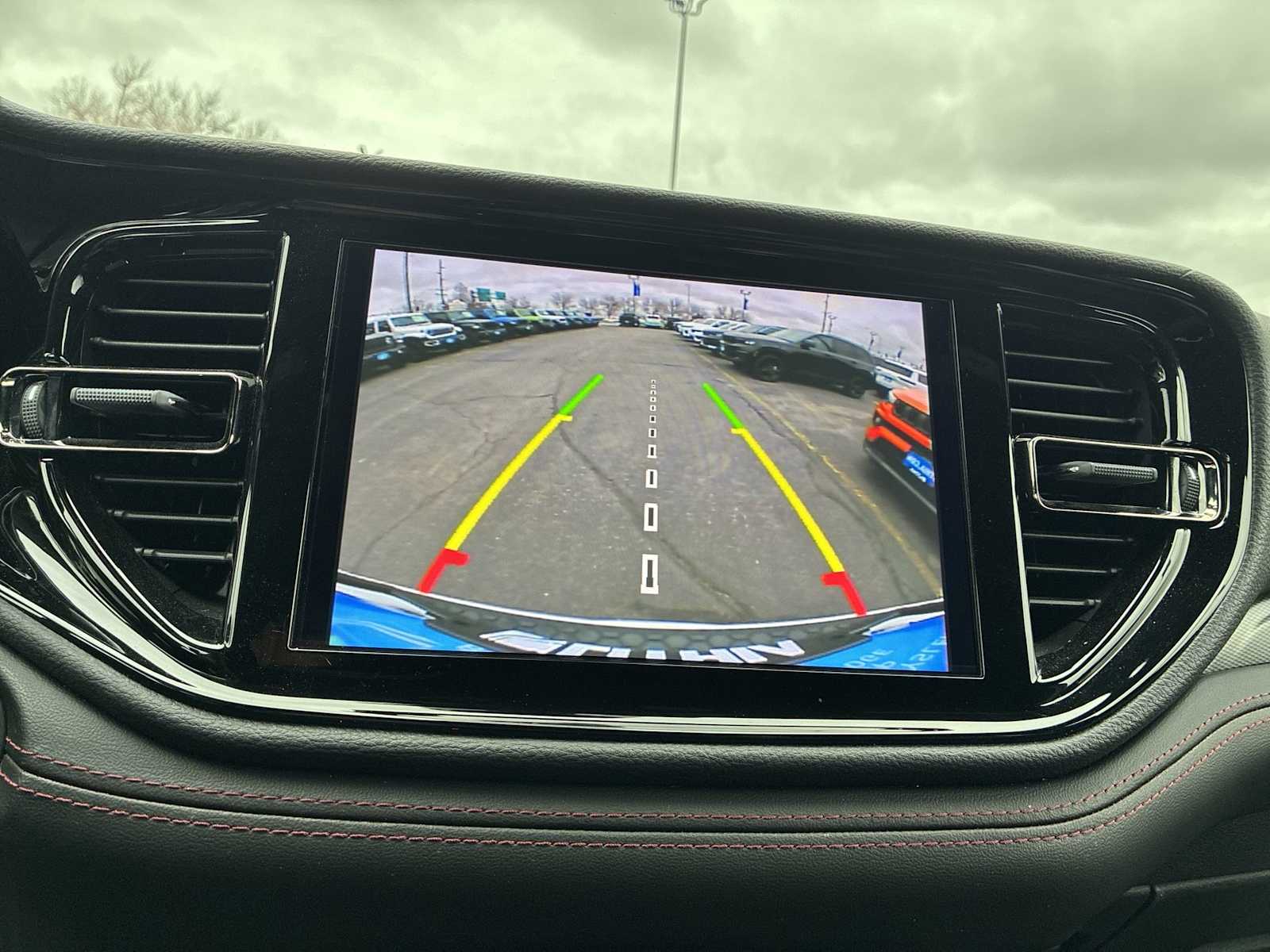 Thumbnail: 2022 Dodge Durango - 23