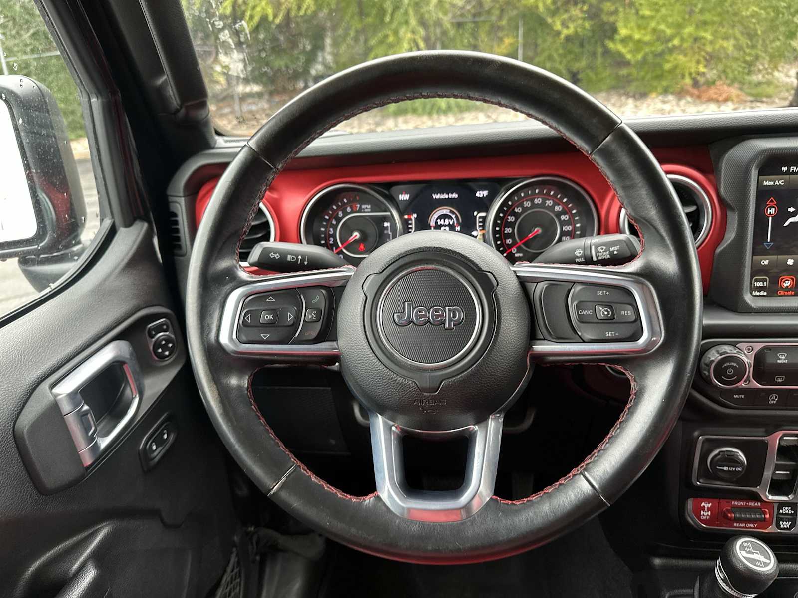 Thumbnail: 2021 Jeep Gladiator - 11