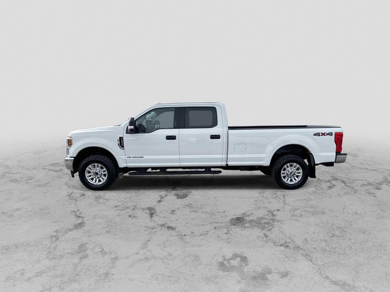 Thumbnail: 2019 Ford F-350 - 5
