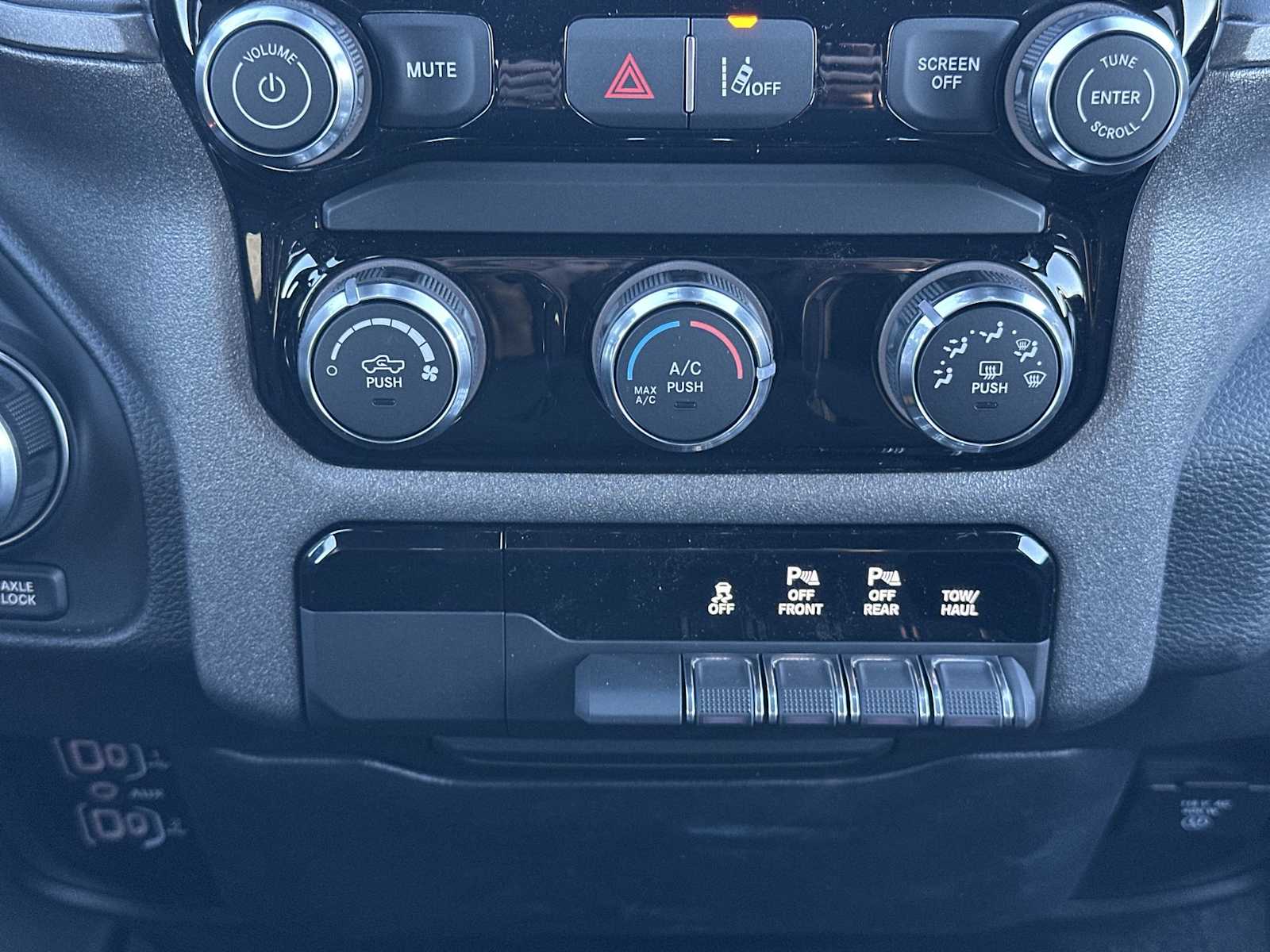 Thumbnail: 2026 RAM 1500 - 16