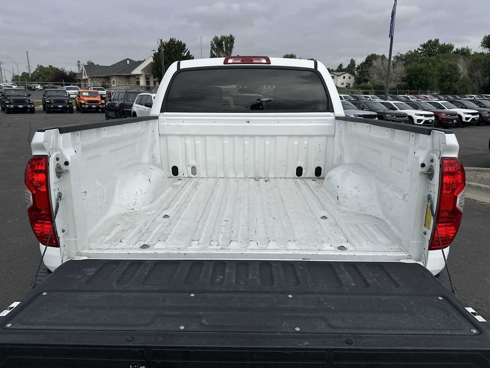 Thumbnail: 2019 Toyota Tundra - 18