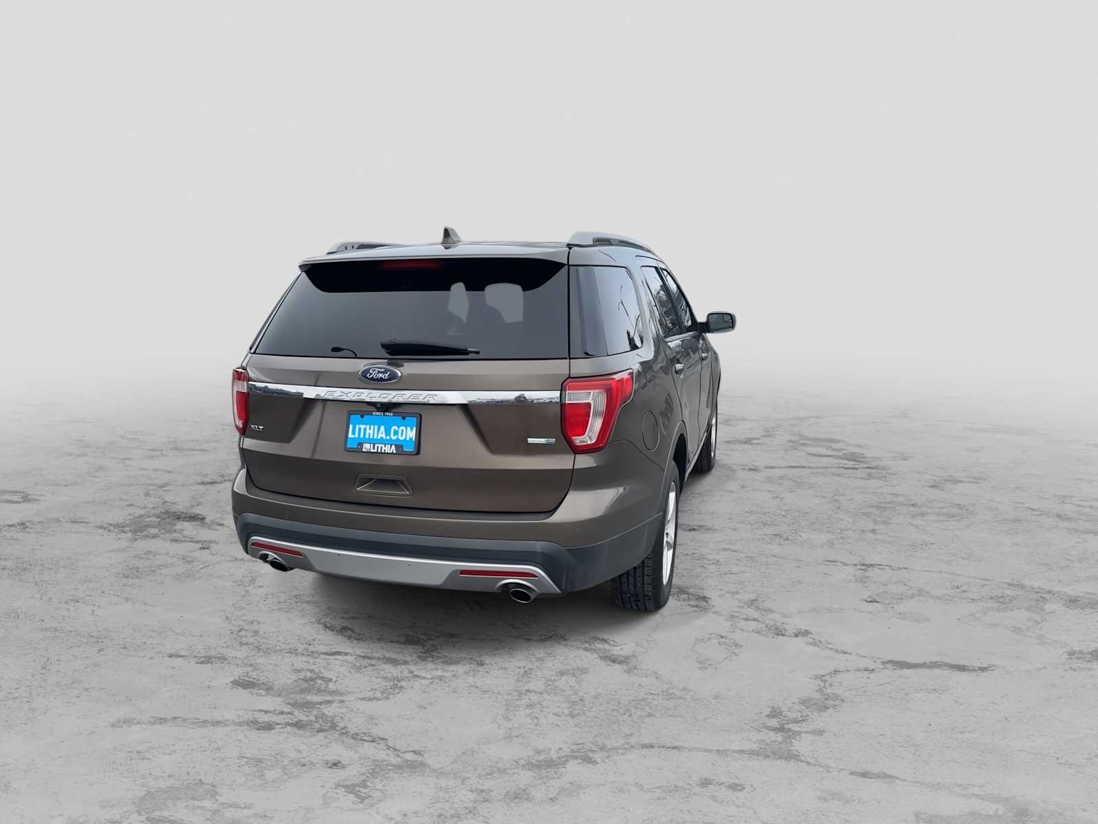 Thumbnail: 2016 Ford Explorer - 7
