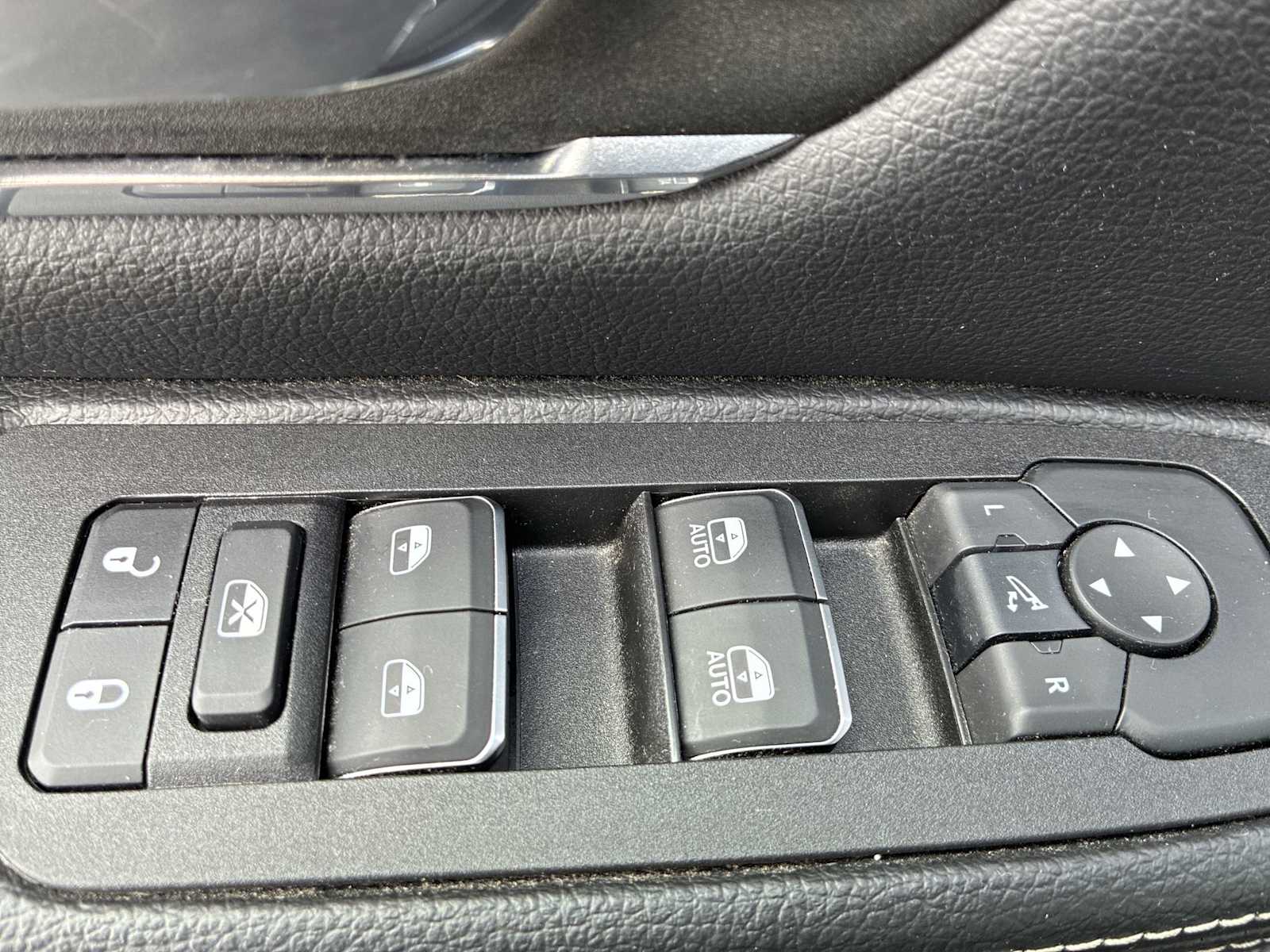 Thumbnail: 2025 RAM 1500 - 15