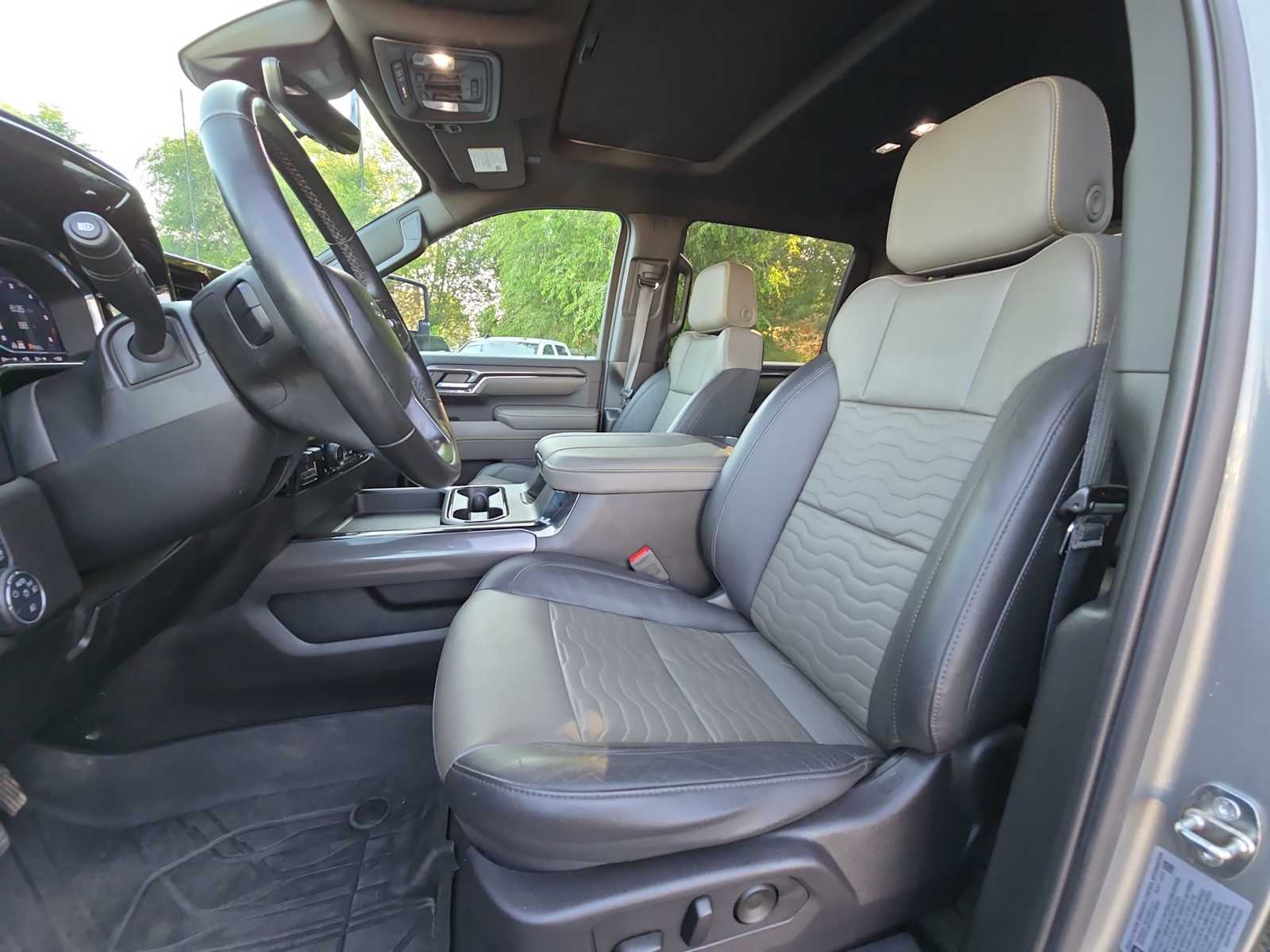 Thumbnail: 2024 Chevrolet Silverado 2500 - 13