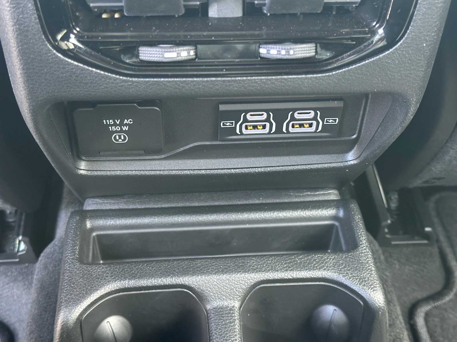 2025 Jeep Grand Cherokee Altitude 16