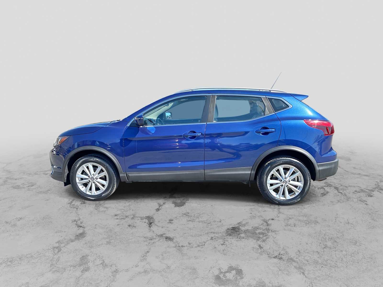 Thumbnail: 2019 Nissan Rogue Sport - 5