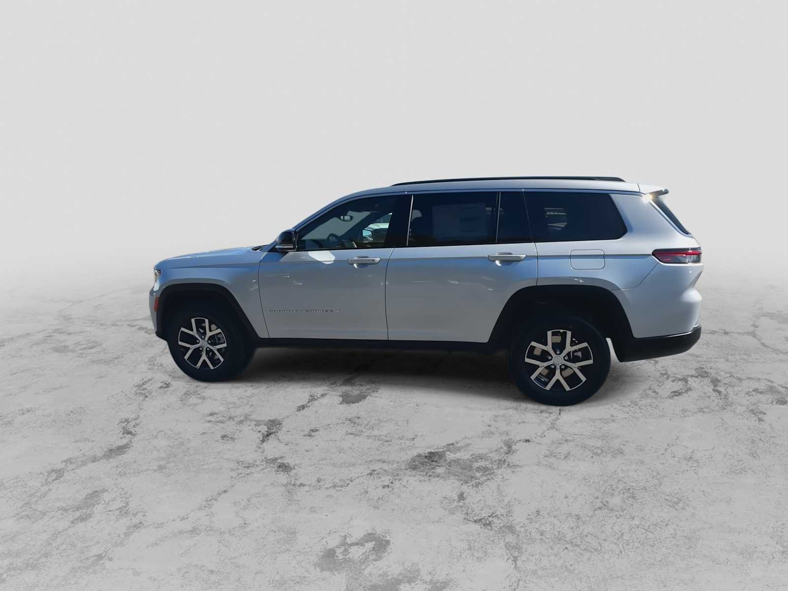 Thumbnail: 2025 Jeep Grand Cherokee - 5