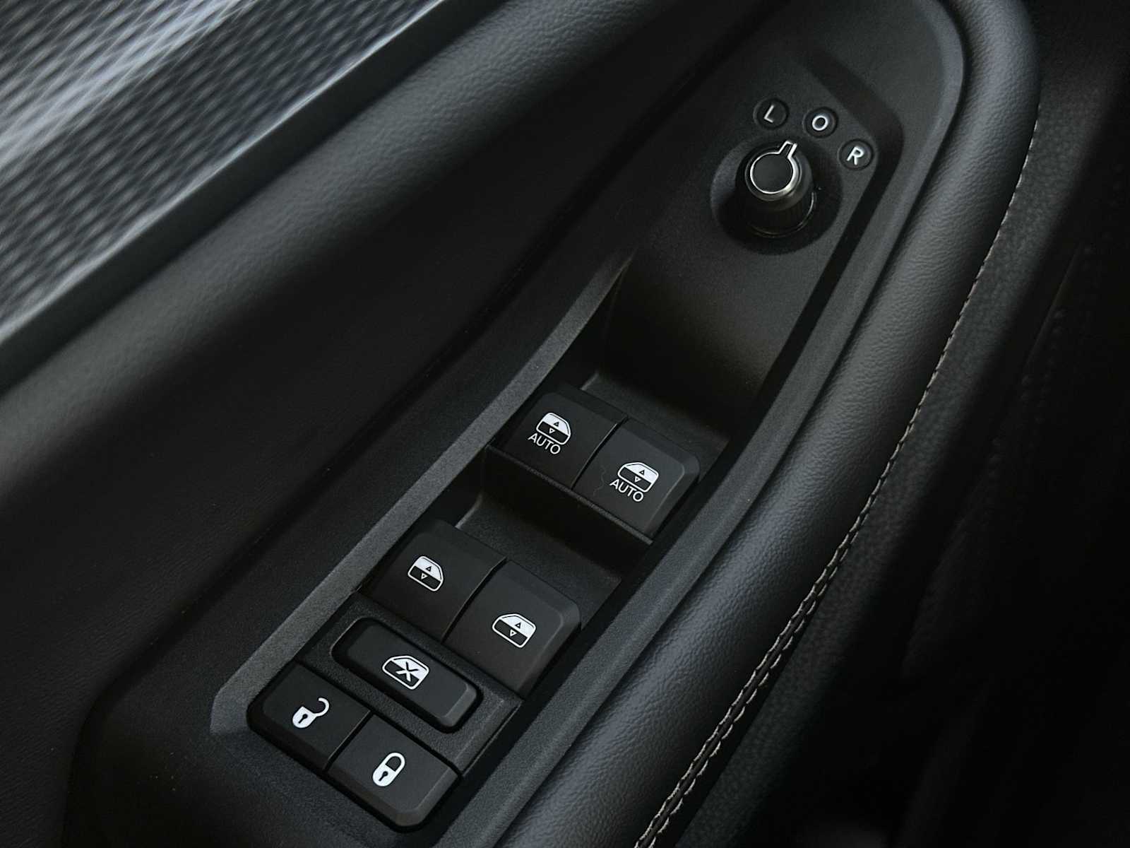 Thumbnail: 2023 Jeep Grand Cherokee - 15