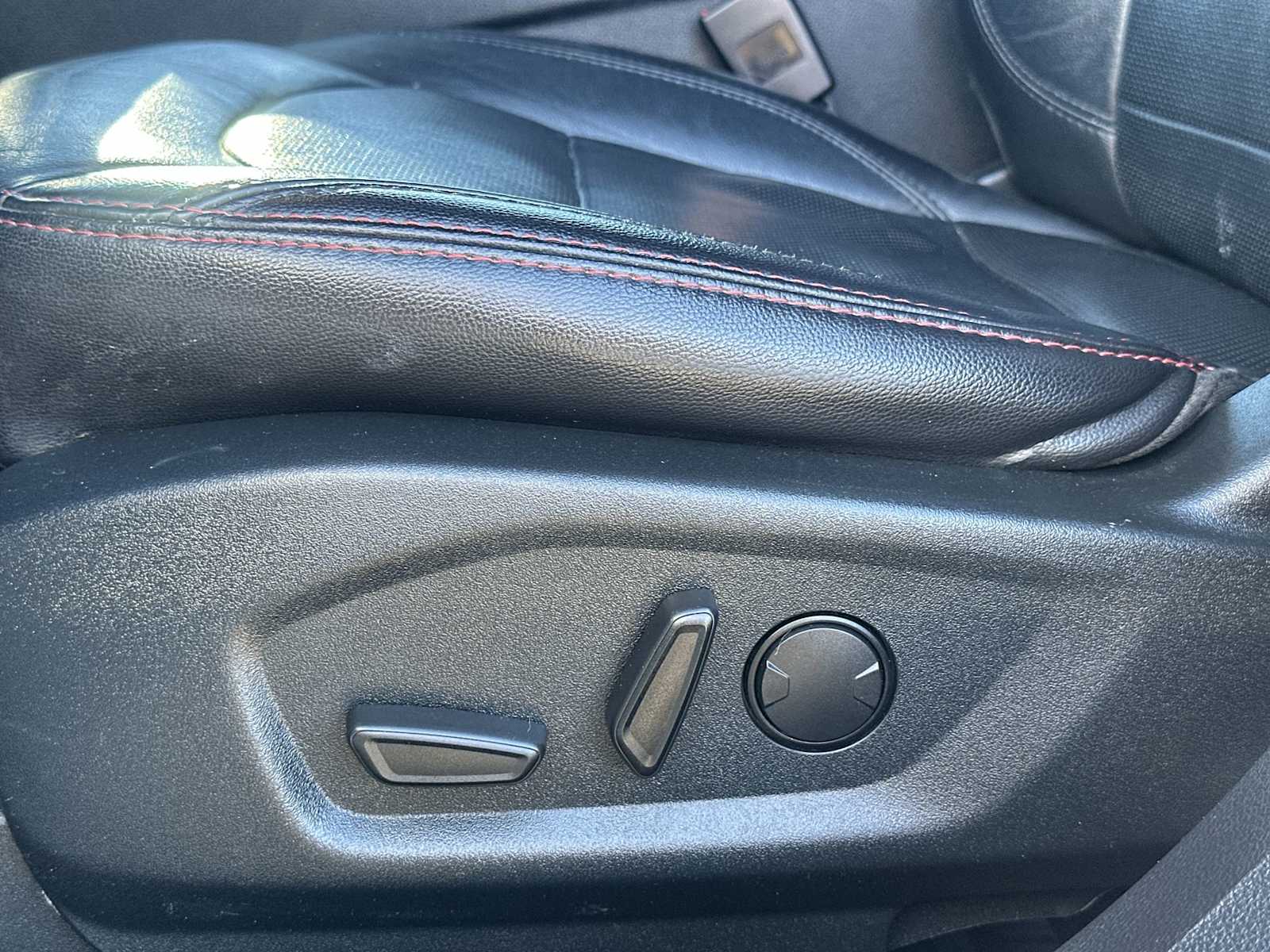 Thumbnail: 2019 Ford Explorer - 14