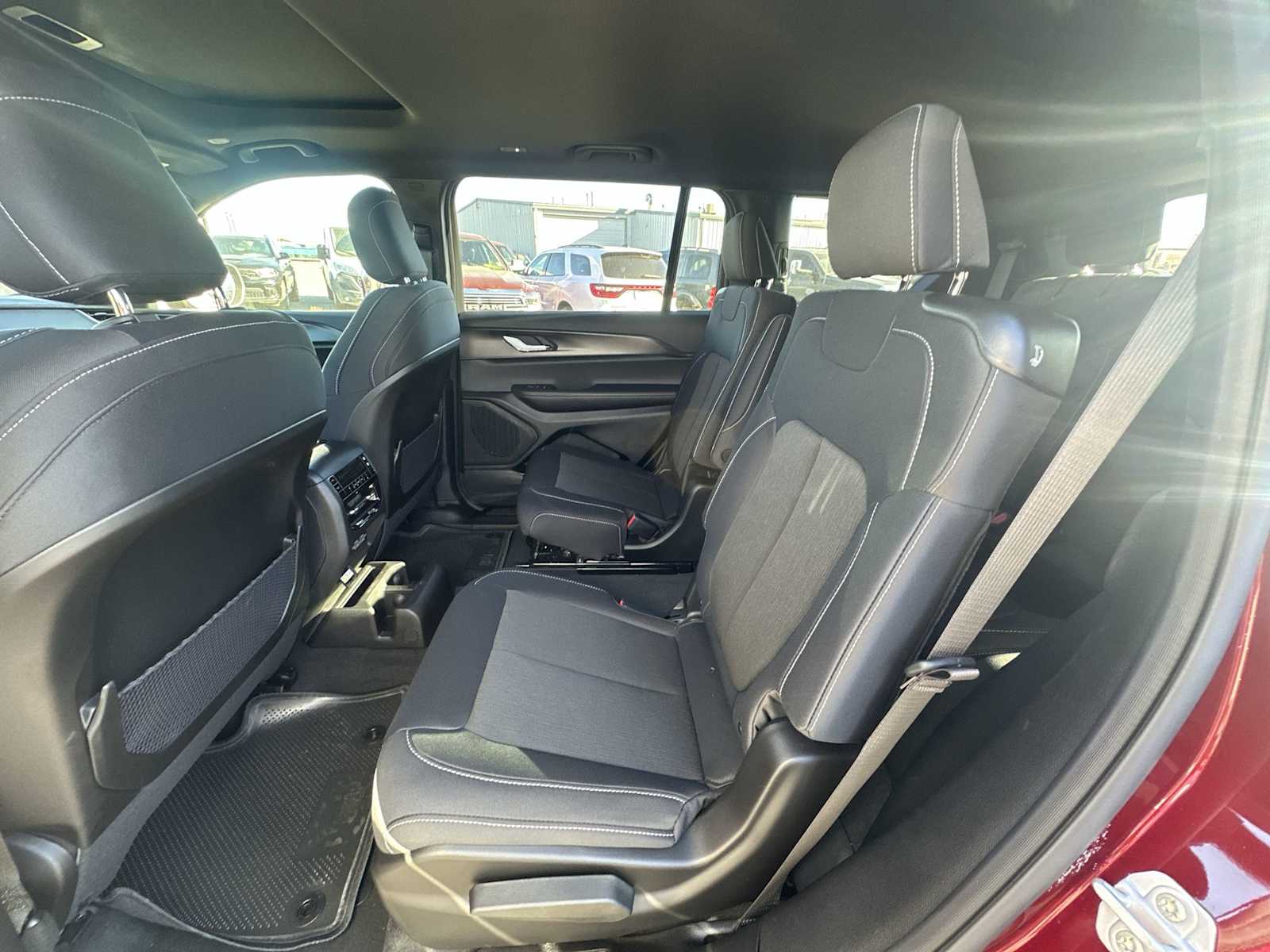 Thumbnail: 2025 Jeep Grand Cherokee - 23