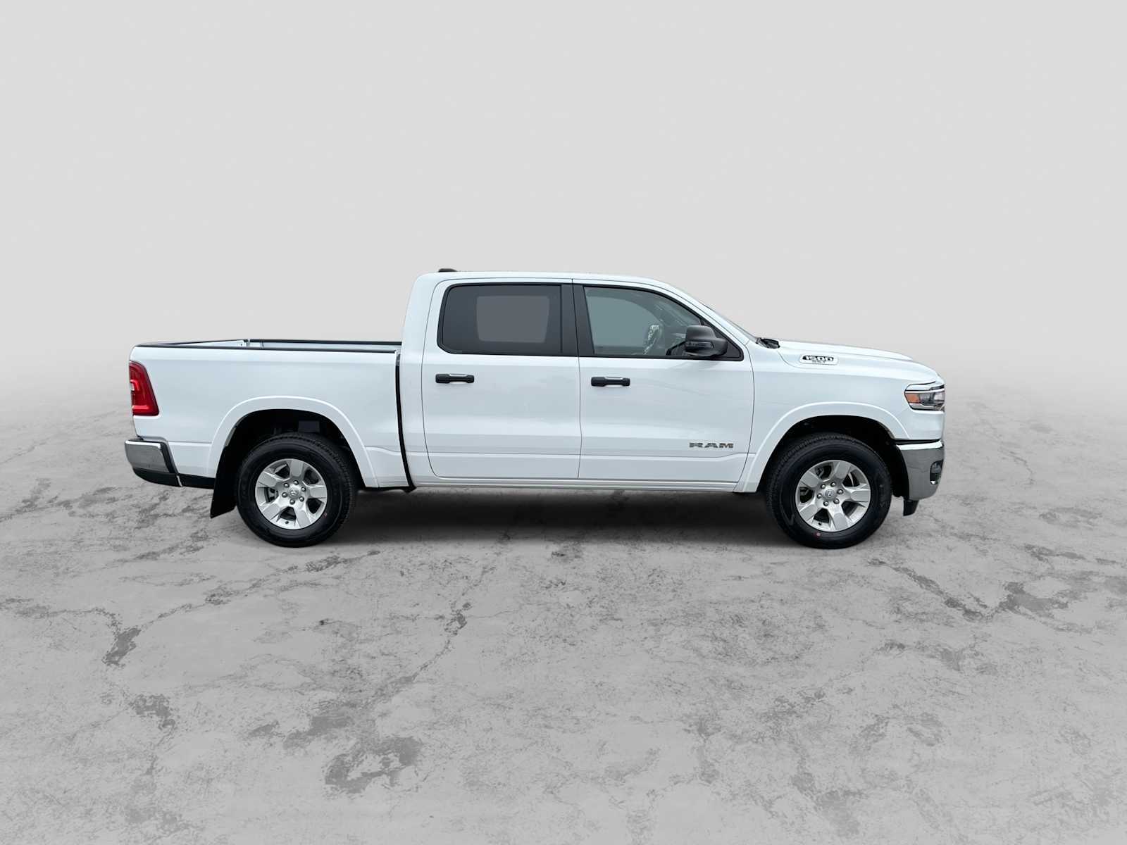 Thumbnail: 2025 RAM 1500 - 9