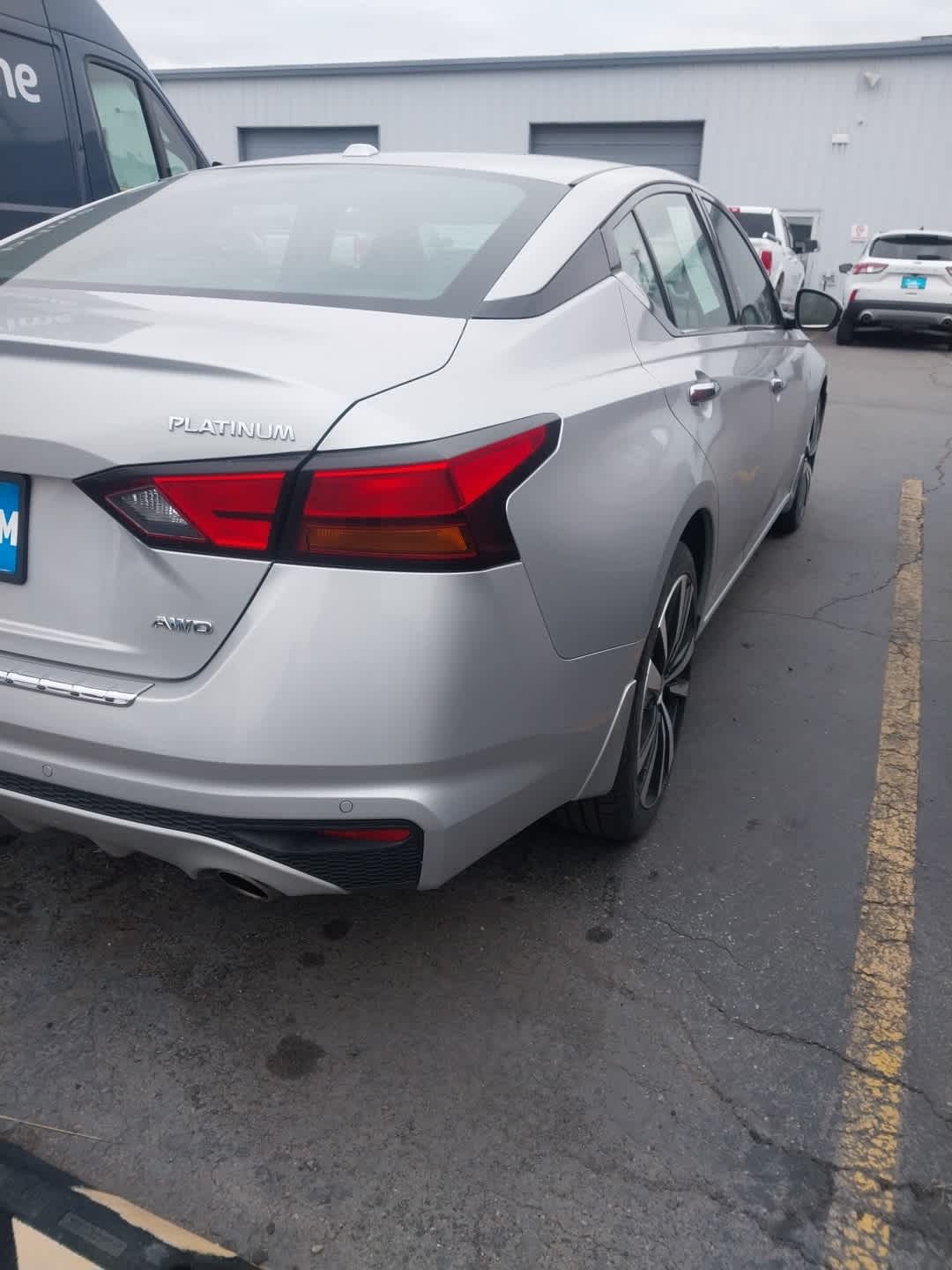 2022 Nissan Altima 2.5 Platinum photo 2