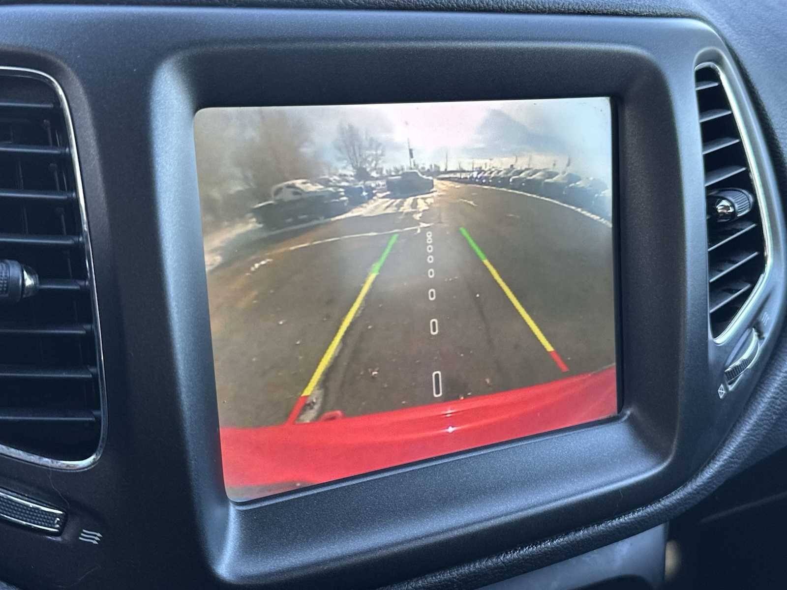 Thumbnail: 2019 Jeep Compass - 21