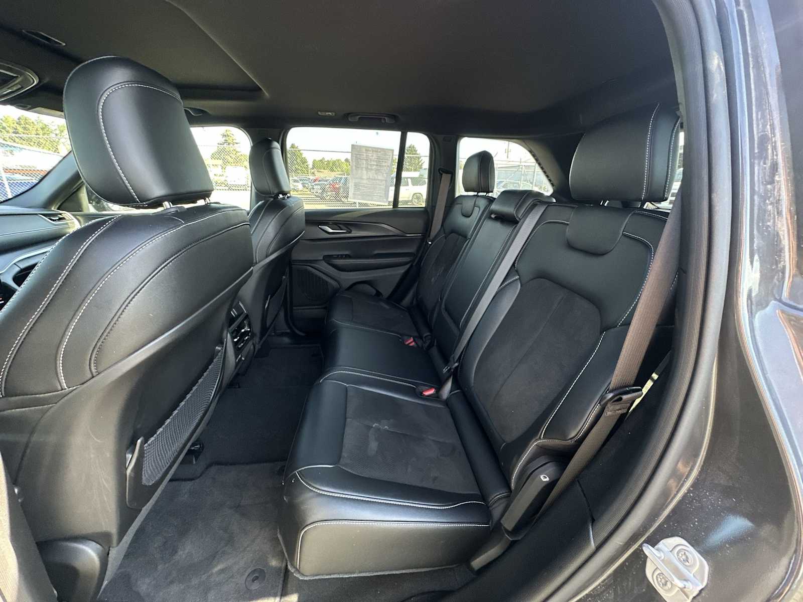 Thumbnail: 2024 Jeep Grand Cherokee - 23