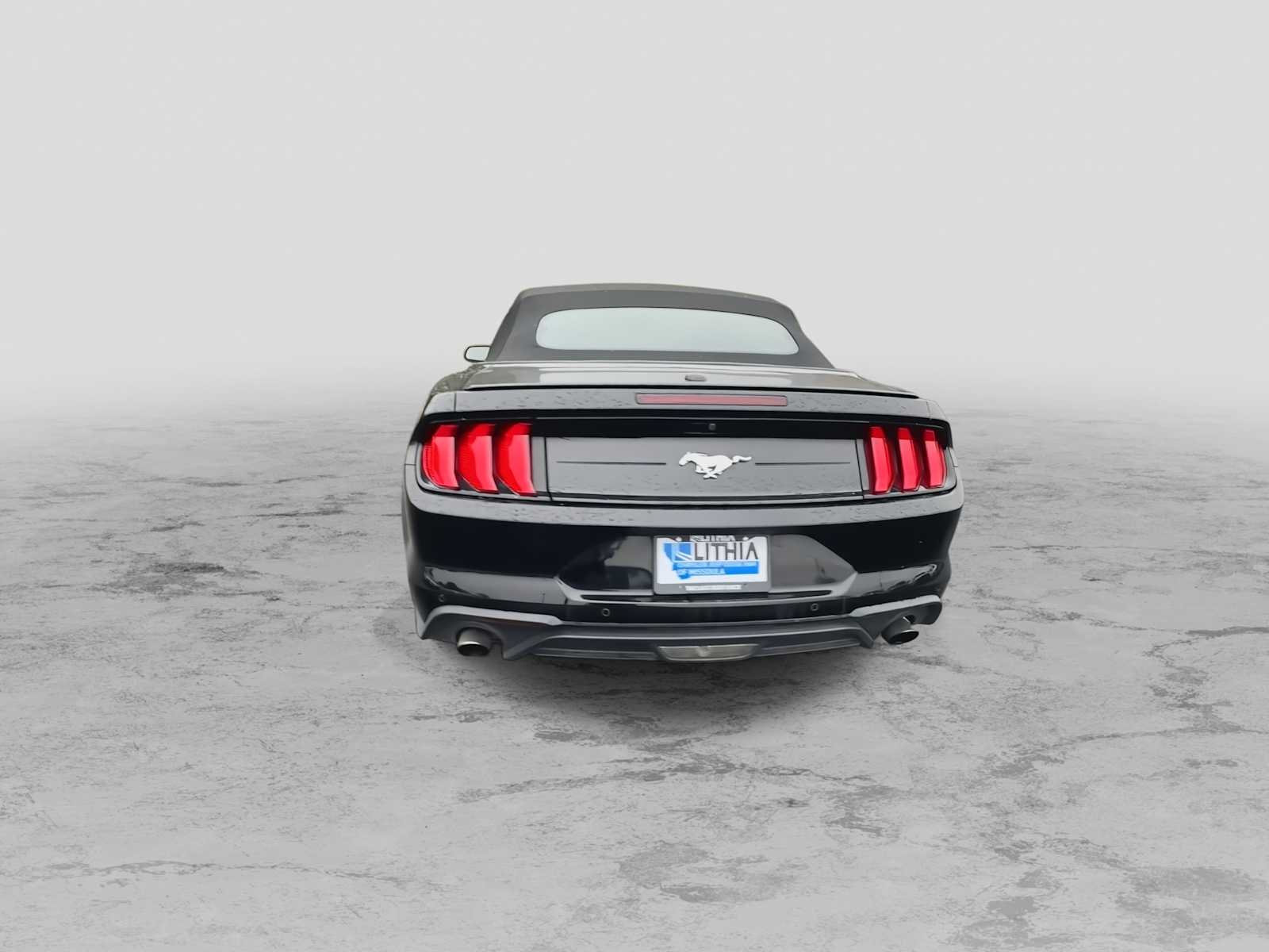 Thumbnail: 2022 Ford Mustang - 7