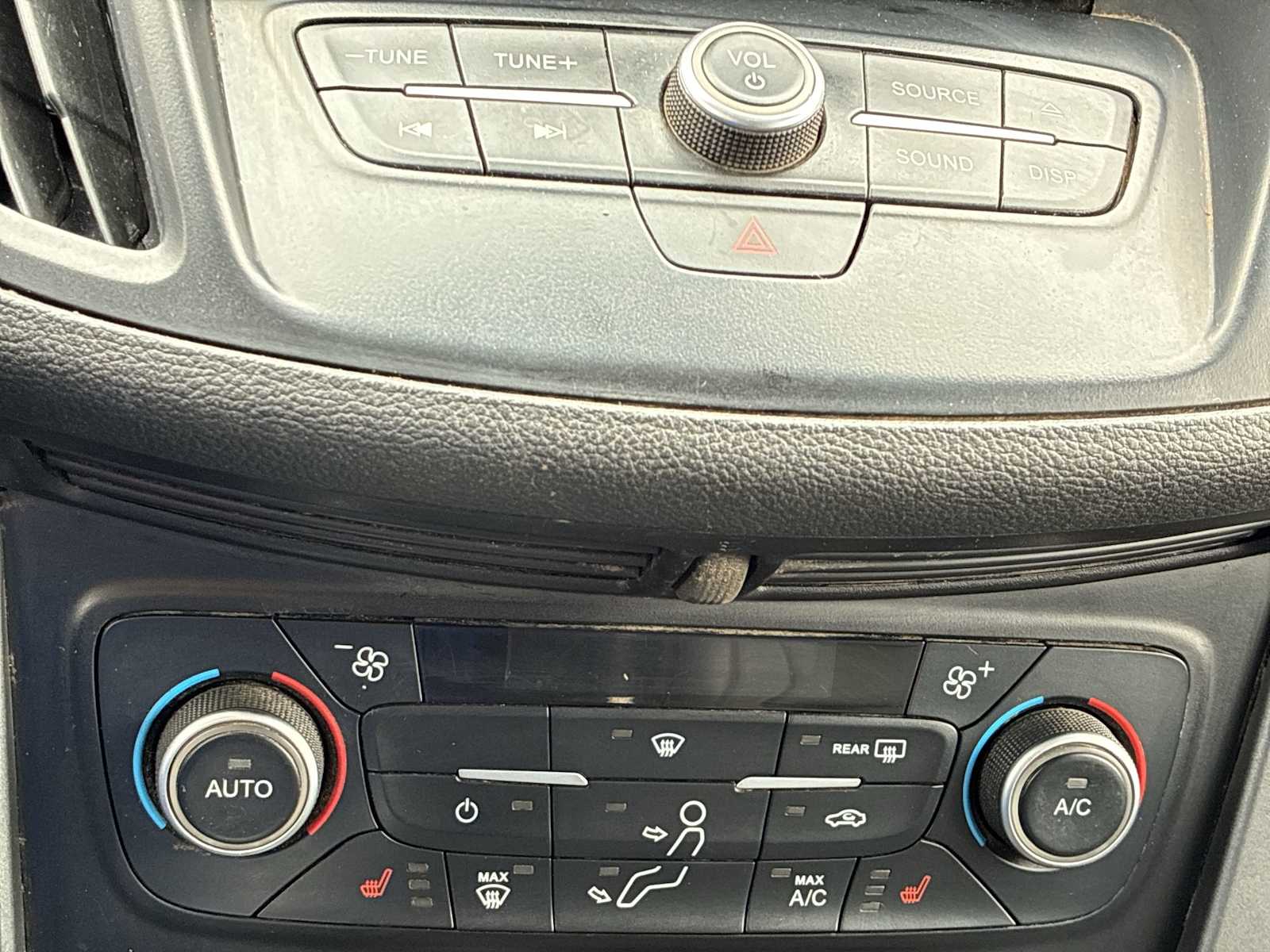 Thumbnail: 2018 Ford Escape - 16