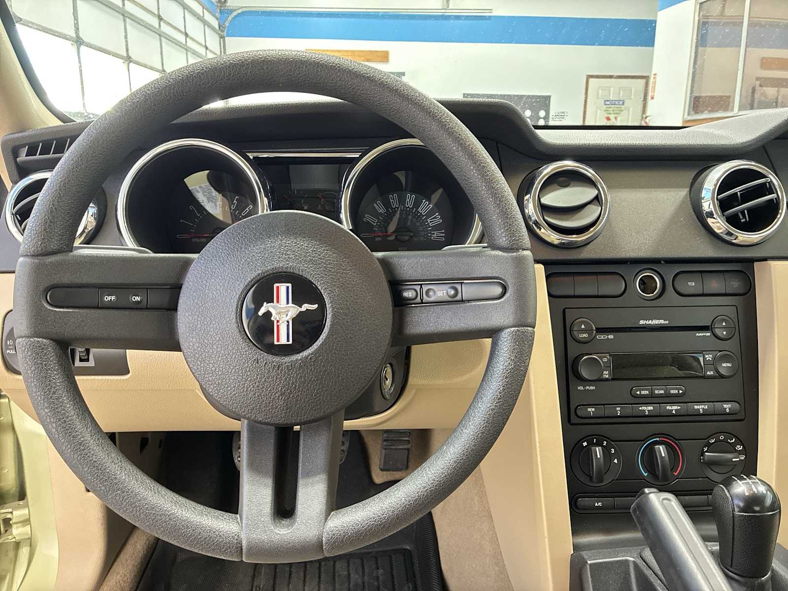 Thumbnail: 2005 Ford Mustang - 11