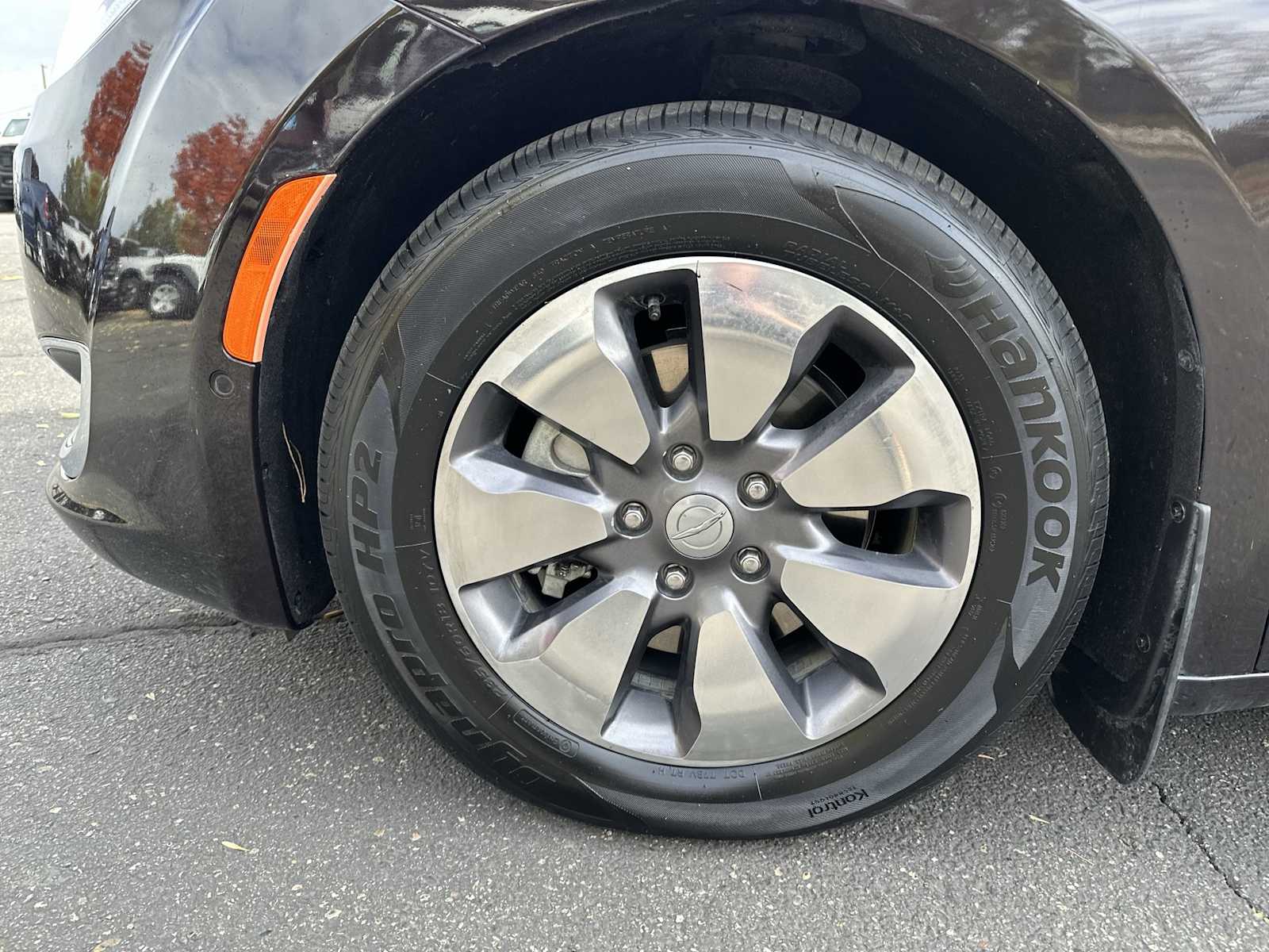 Thumbnail: 2018 Chrysler Pacifica - 18