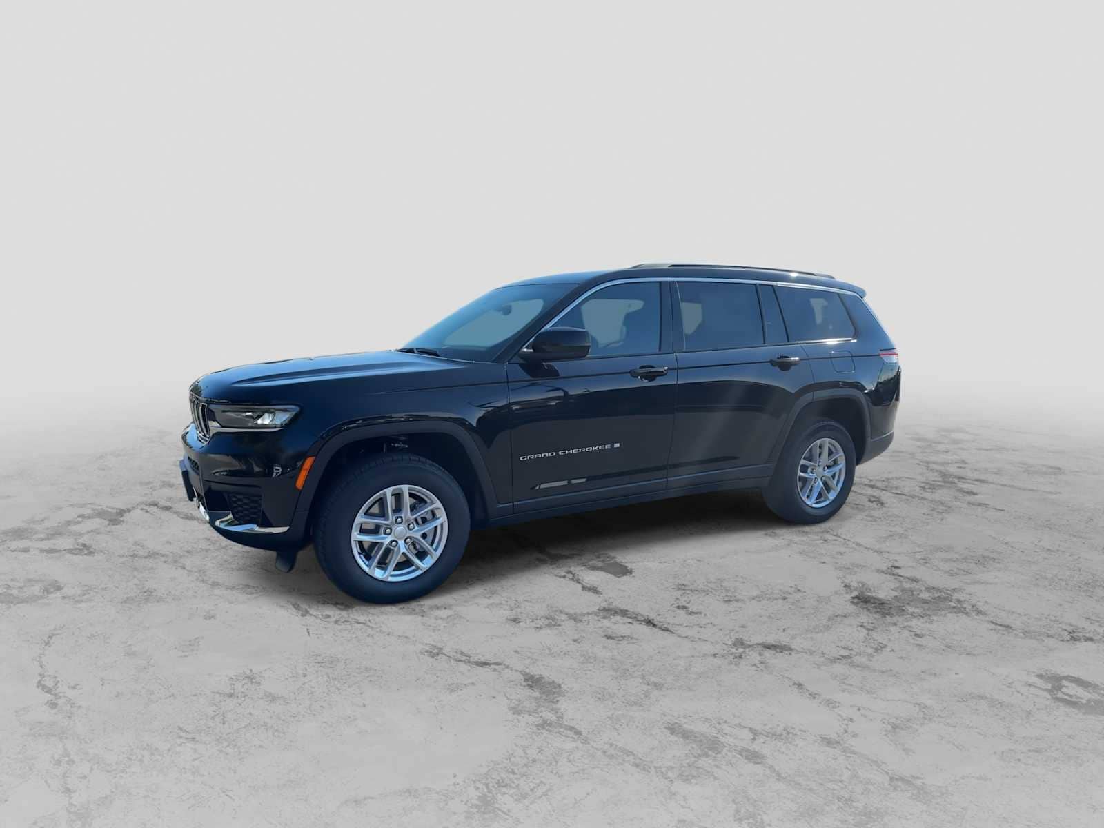 Thumbnail: 2025 Jeep Grand Cherokee - 4