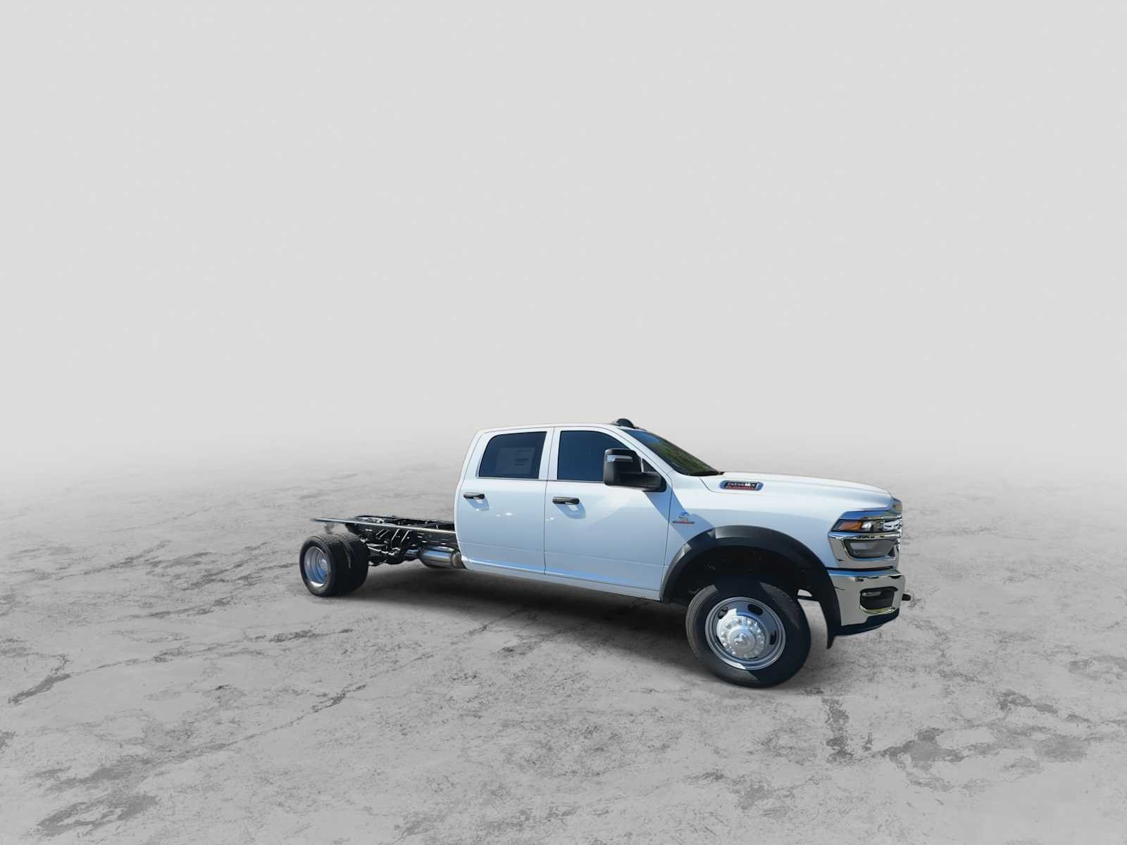 2026 Ram 5500 Tradesman photo 2