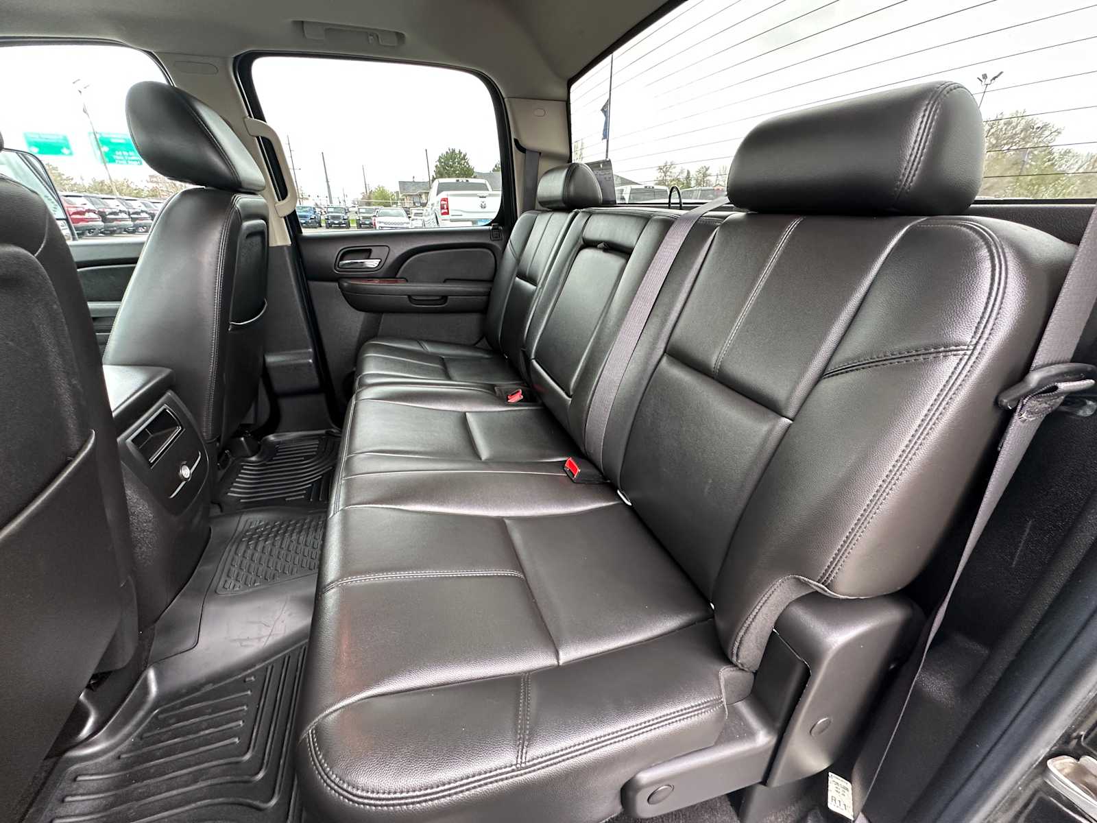 Thumbnail: 2011 GMC Sierra 3500 - 6