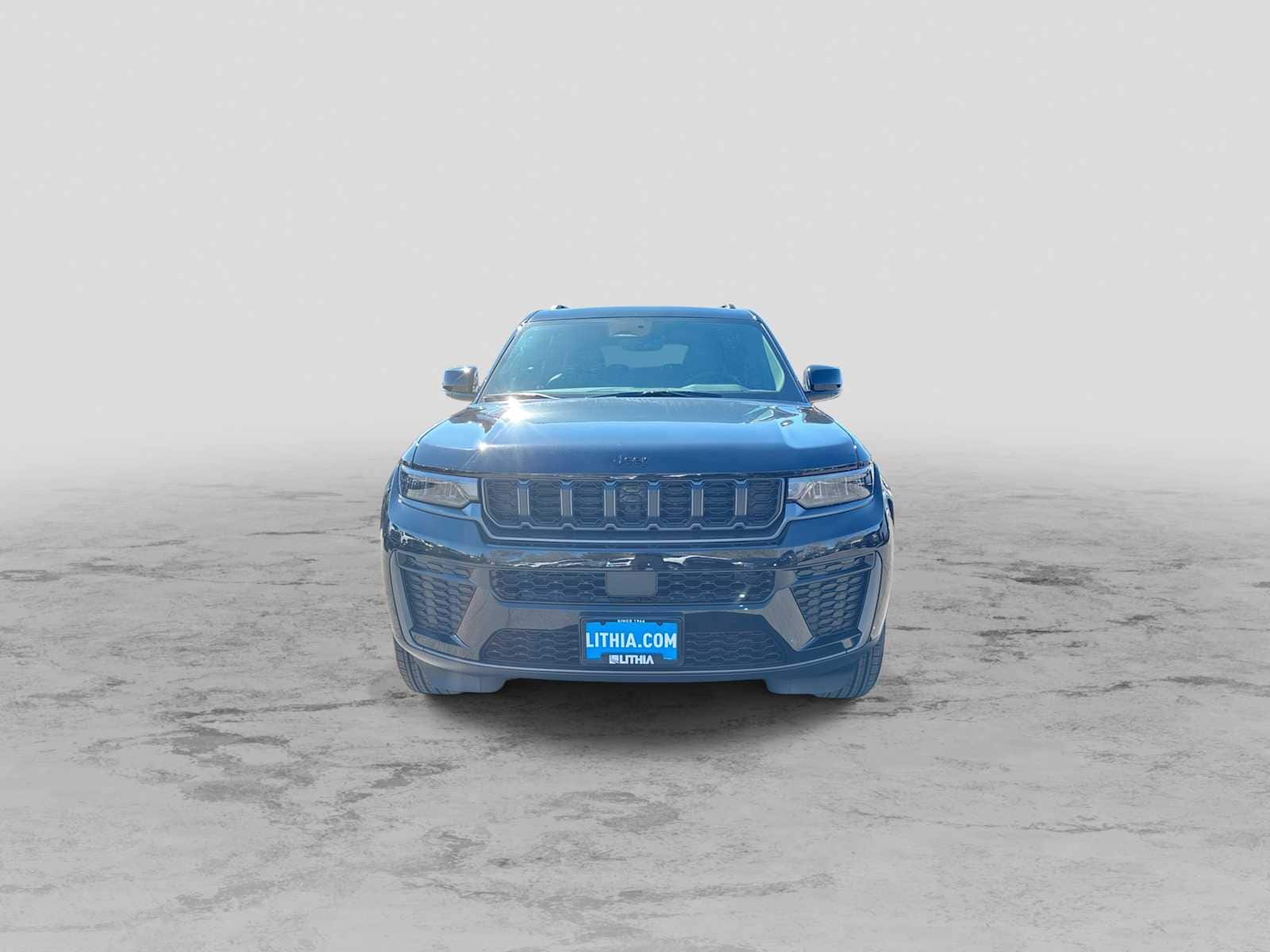 Thumbnail: 2026 Jeep Grand Cherokee - 3
