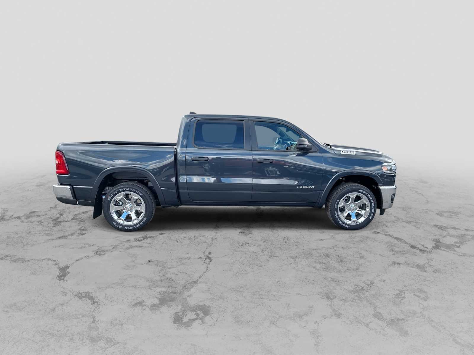 Thumbnail: 2026 RAM 1500 - 9