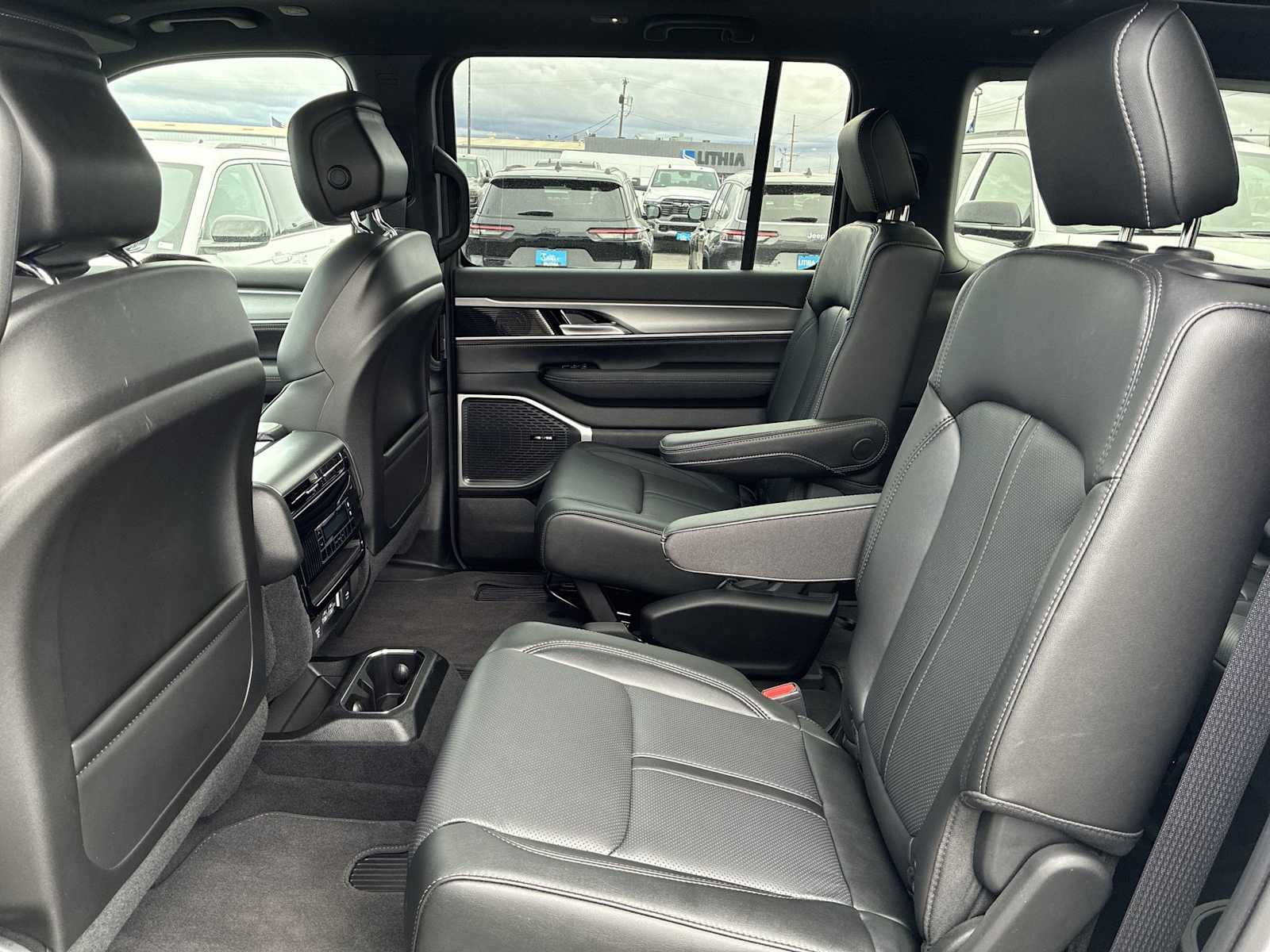 Thumbnail: 2026 Jeep Grand Wagoneer L - 25