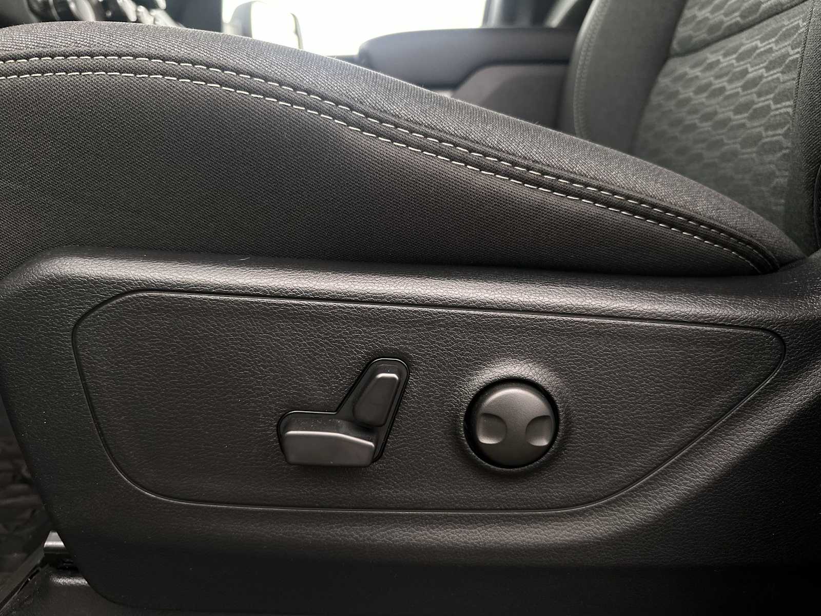 Thumbnail: 2026 RAM 1500 - 14